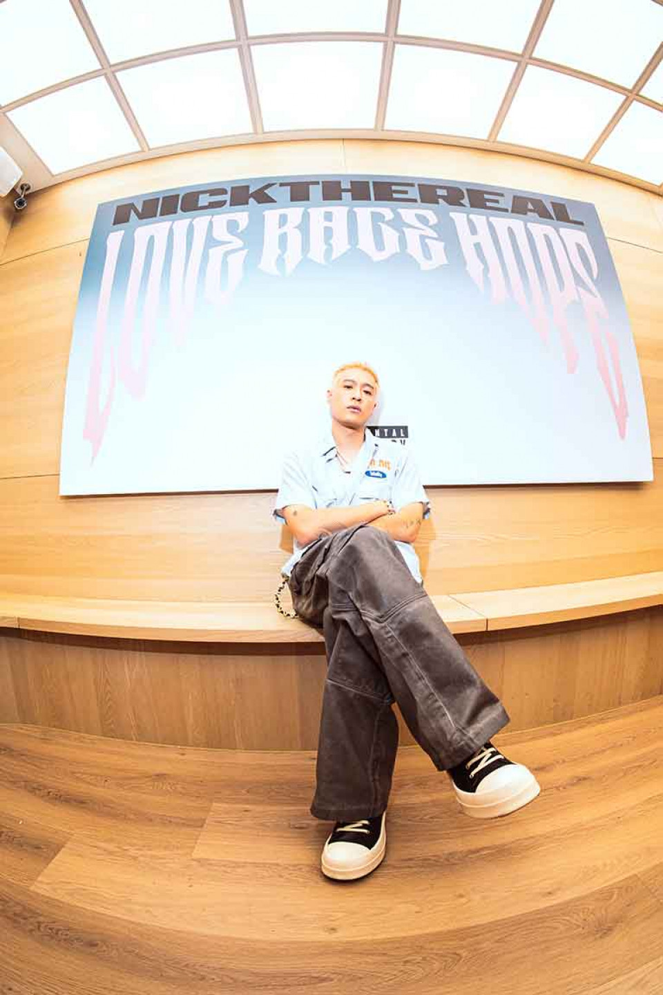 專輯名稱《LOVE RAGE HOPE》代表Nick心中的搖滾精神