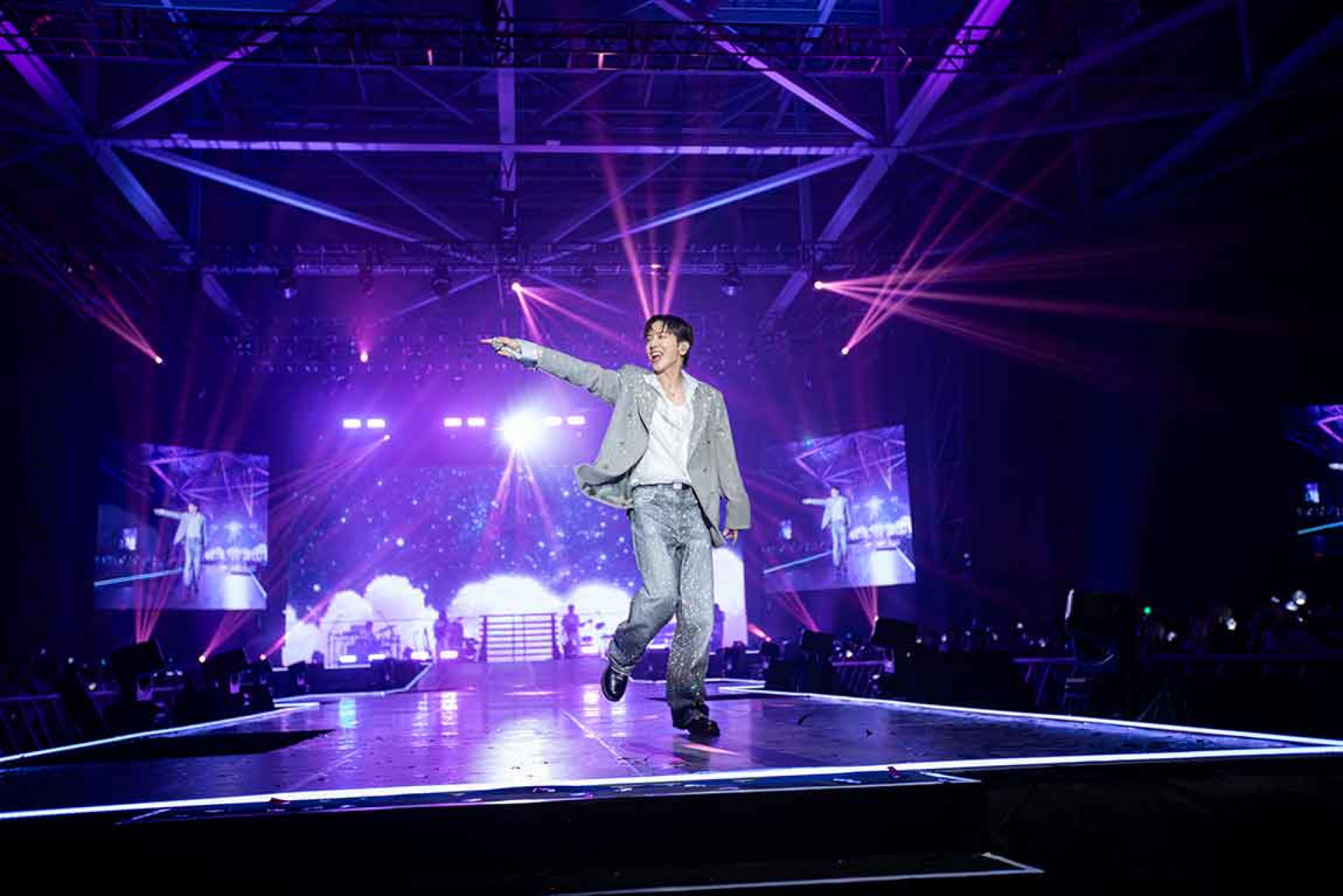 2025 JUNG YONG HWA LIVE “Director’s Cut Our Fine Days” IN TAIPEI