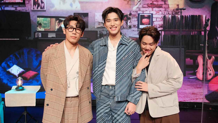 Theseus忒修斯十週年演唱會《拜六禮拜》男神王品澔現身合唱 劉正斗膽撩「想體驗小鳥依人的感覺」