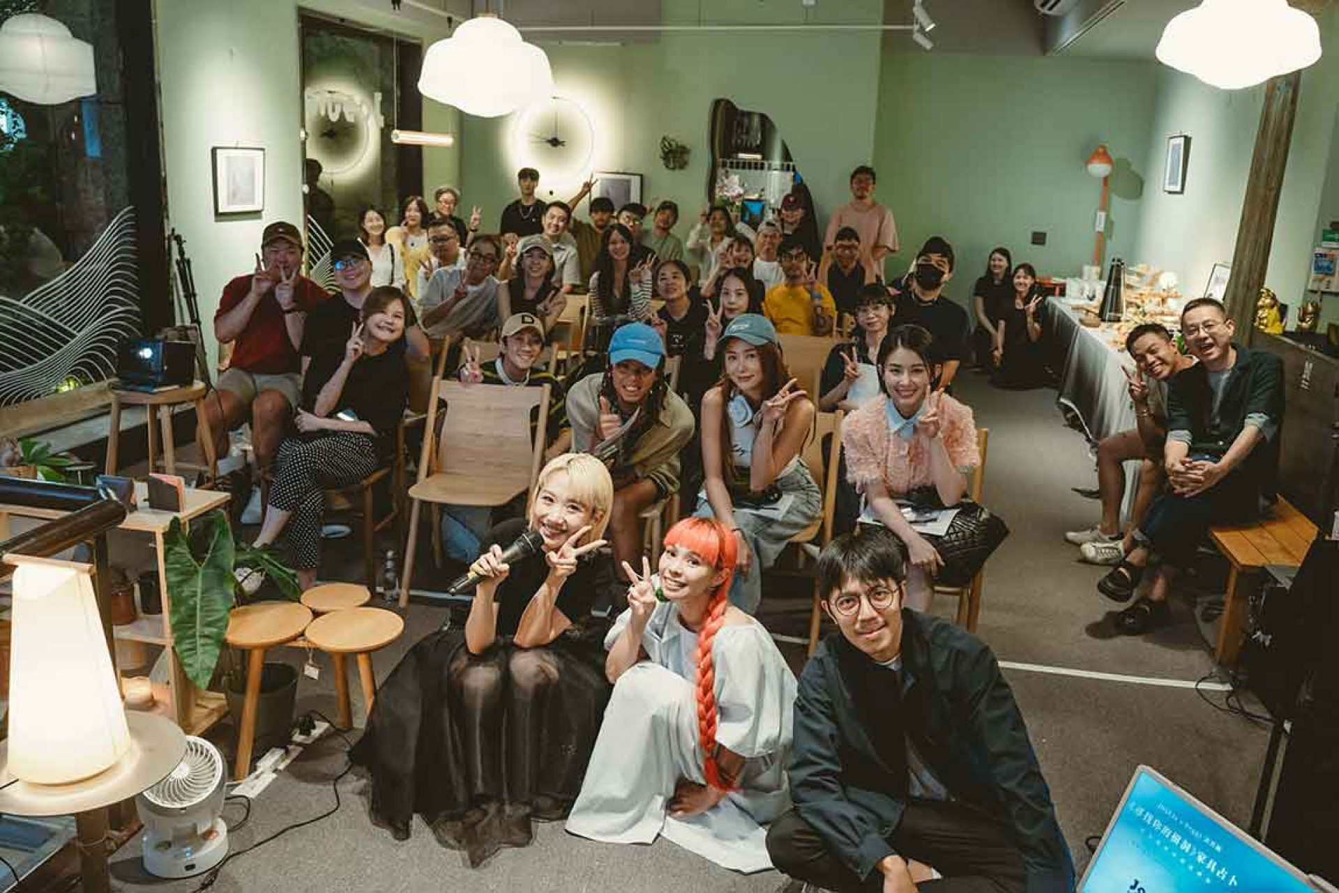 許哲珮特別舉辦媒體聽歌會,邀請眾多好友一同感受「樹洞裡的秘密」