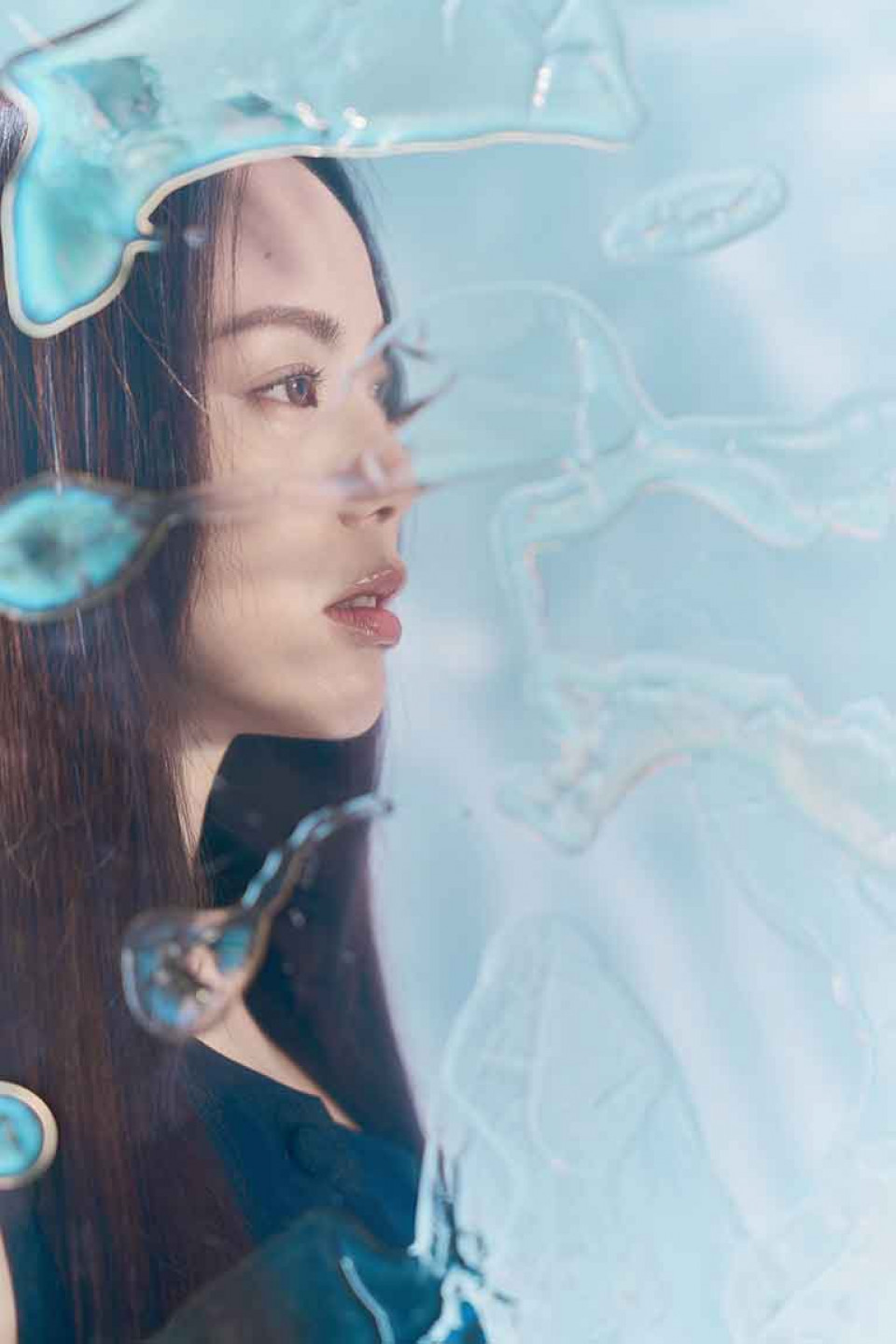 《孤獨金魚圖鑑》從2023年開始創作,收錄跨度一年半的八首自創曲。