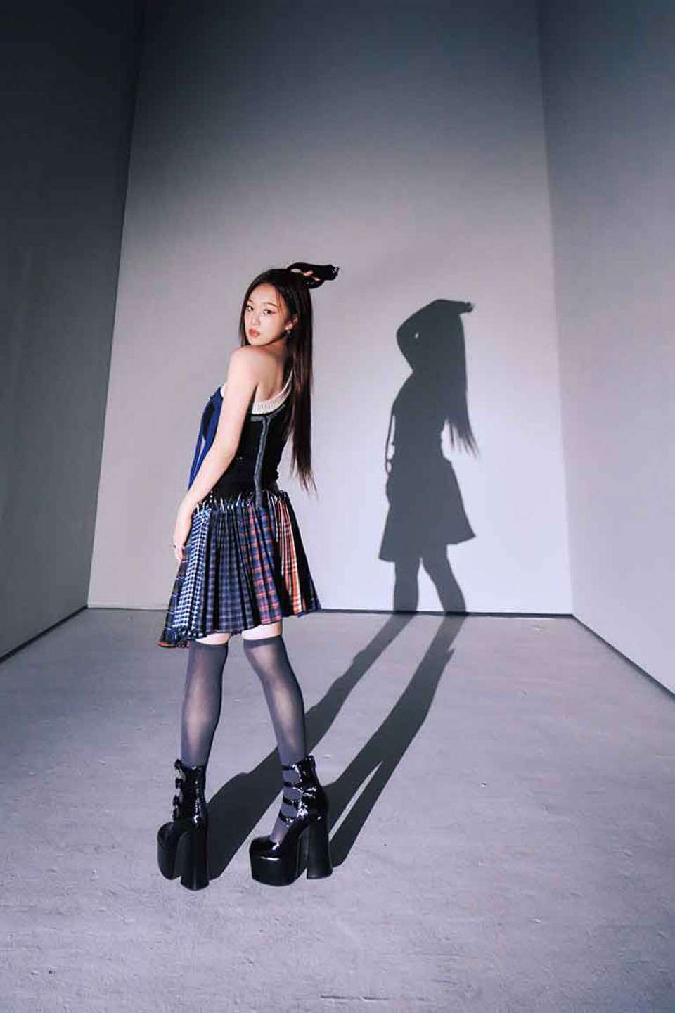 〈Sleep talking〉如同說夢話 唱出白天說不出口 夜闌人靜慢慢浮現的心情