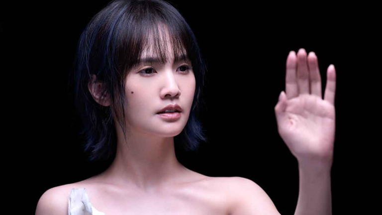 楊丞琳全新專輯首支主打〈房間裡的大象〉以「大象」為隱喻 描繪深藏心底難以說出的傷痛與不安