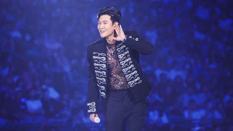 睽違三年周興哲《Odyssey旅程》返場台北小巨蛋 肌情炸裂 小興星尖叫聲破表