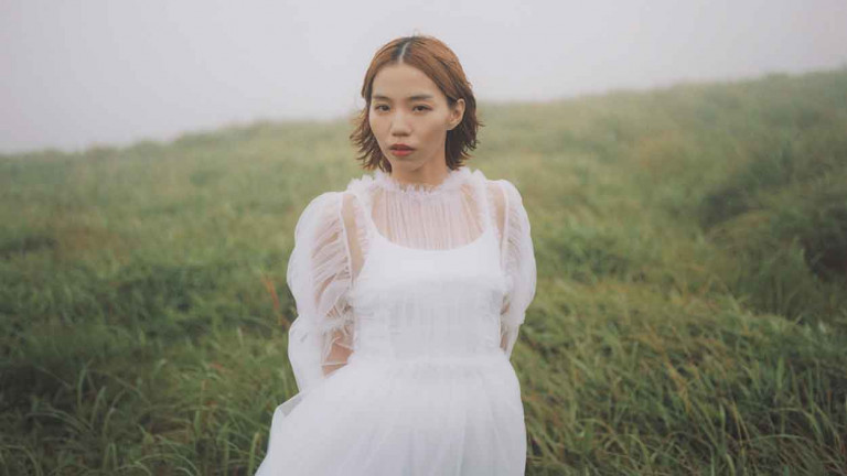 準備開搶！洪佩瑜首場大型售票演唱會 主視覺首度曝光由曾合作藤井風、滿島光的日本攝影師 Yuji Watanabe 掌鏡