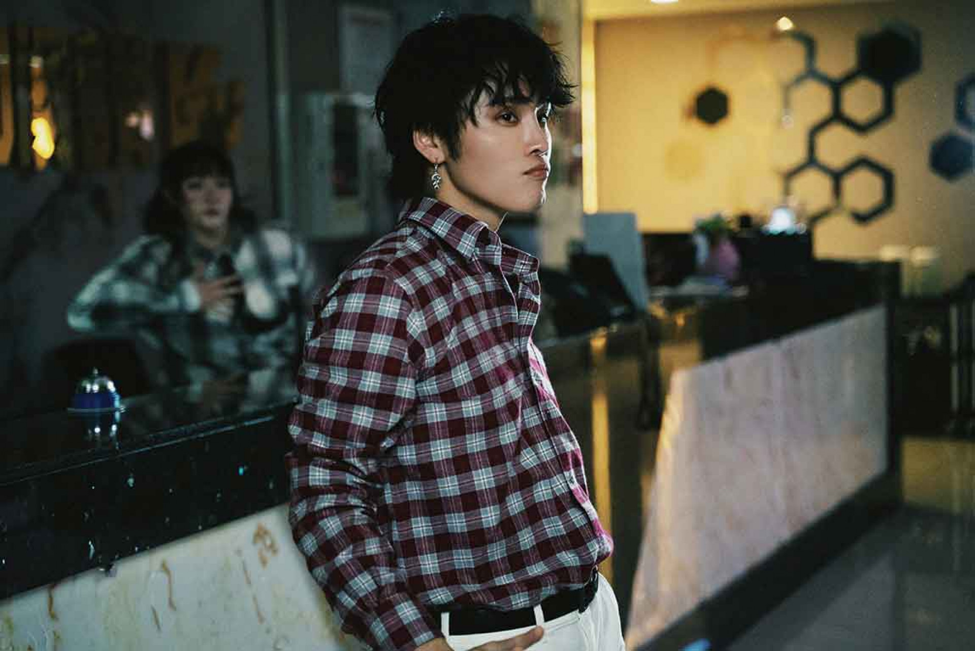 展榮在新歌〈月光族〉MV裡有動感表現(禾森娛樂提供)