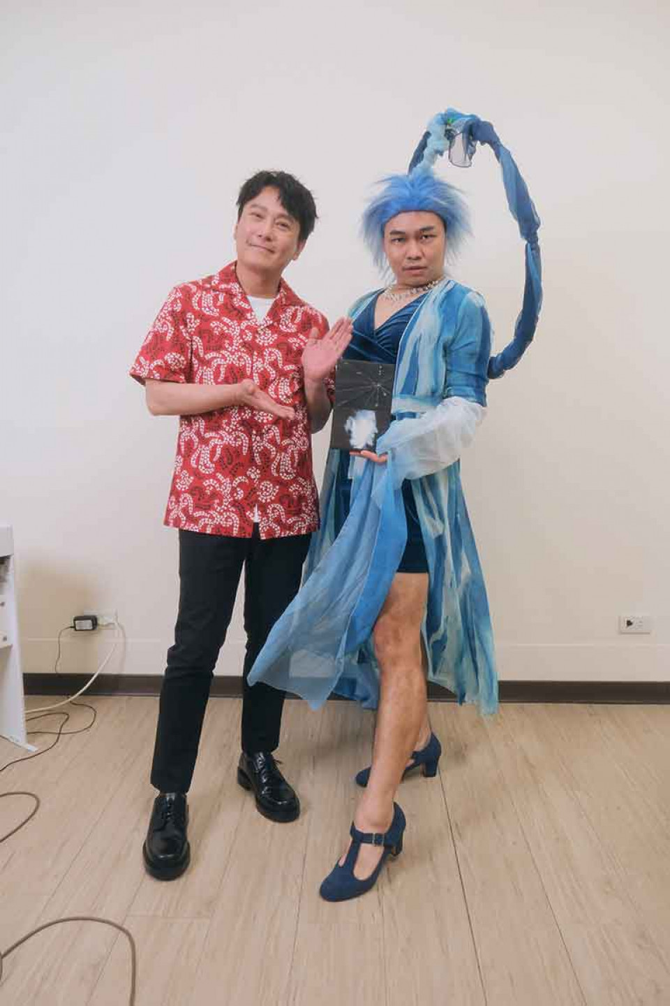 出道前曾跟偶像潘越雲合作 兩人首次見面張信哲被「女巫」造型嚇到