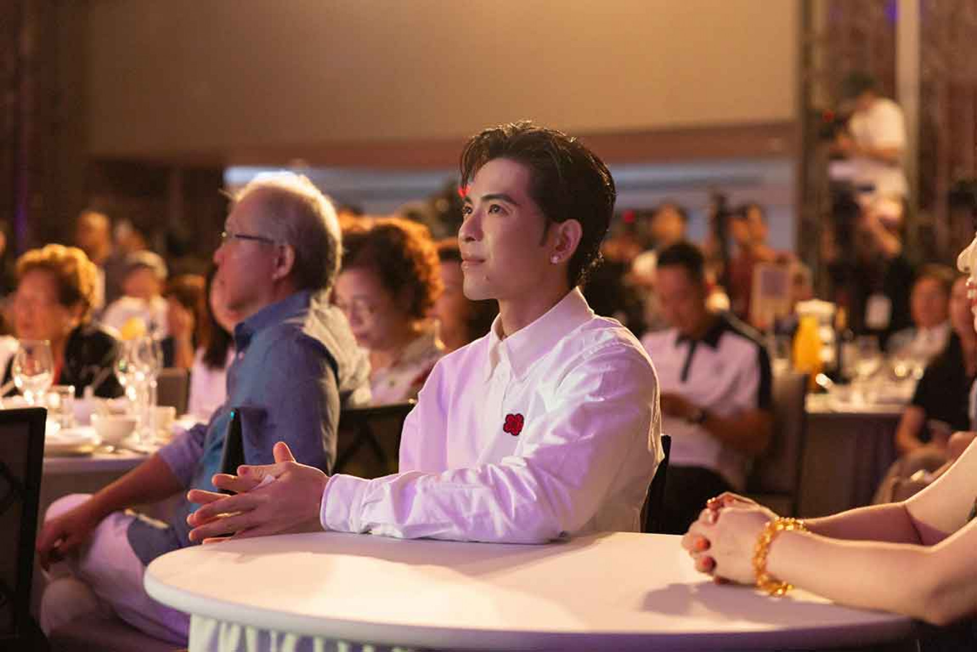 日前透露「有很多創作準備就緒了,在路上了」