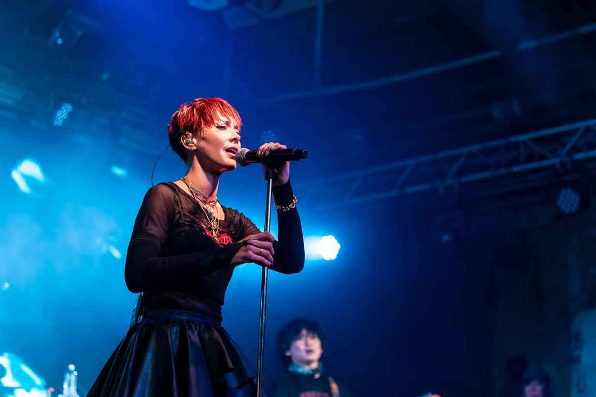 經典曲〈rose〉與〈黑色眼淚〉震撼壓軸