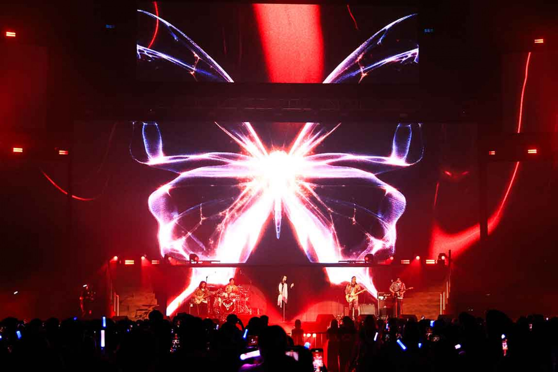 中秋連假回家團圓　麋先生人氣爆棚趕場開唱忙翻天。（相信音樂提供）