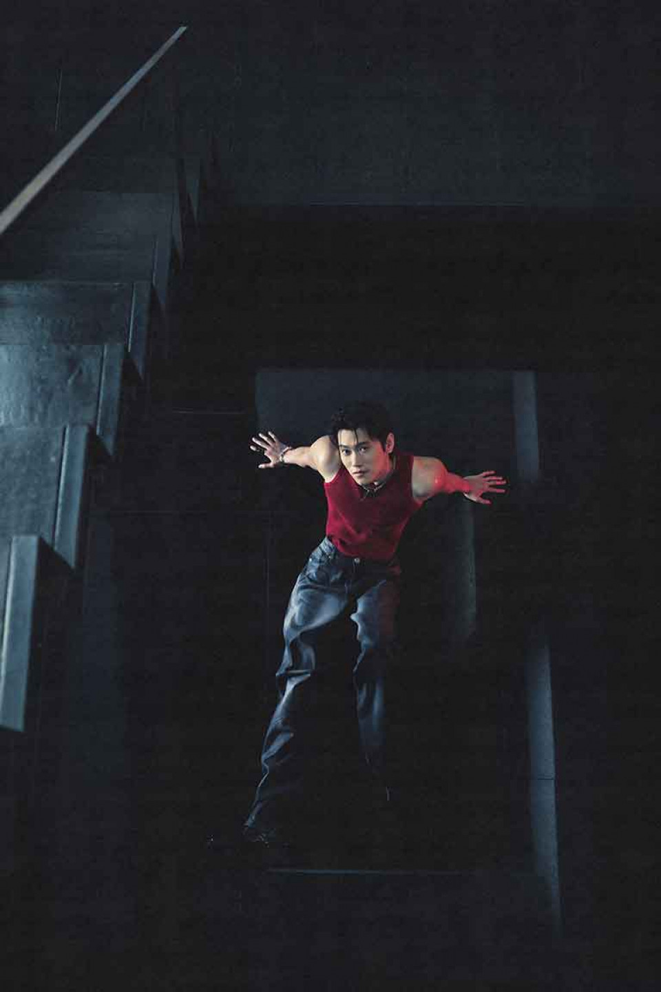 等了20年!邱宇辰新歌〈CINDER-KISS〉圓夢登場!(百鴻揚娛樂提供)