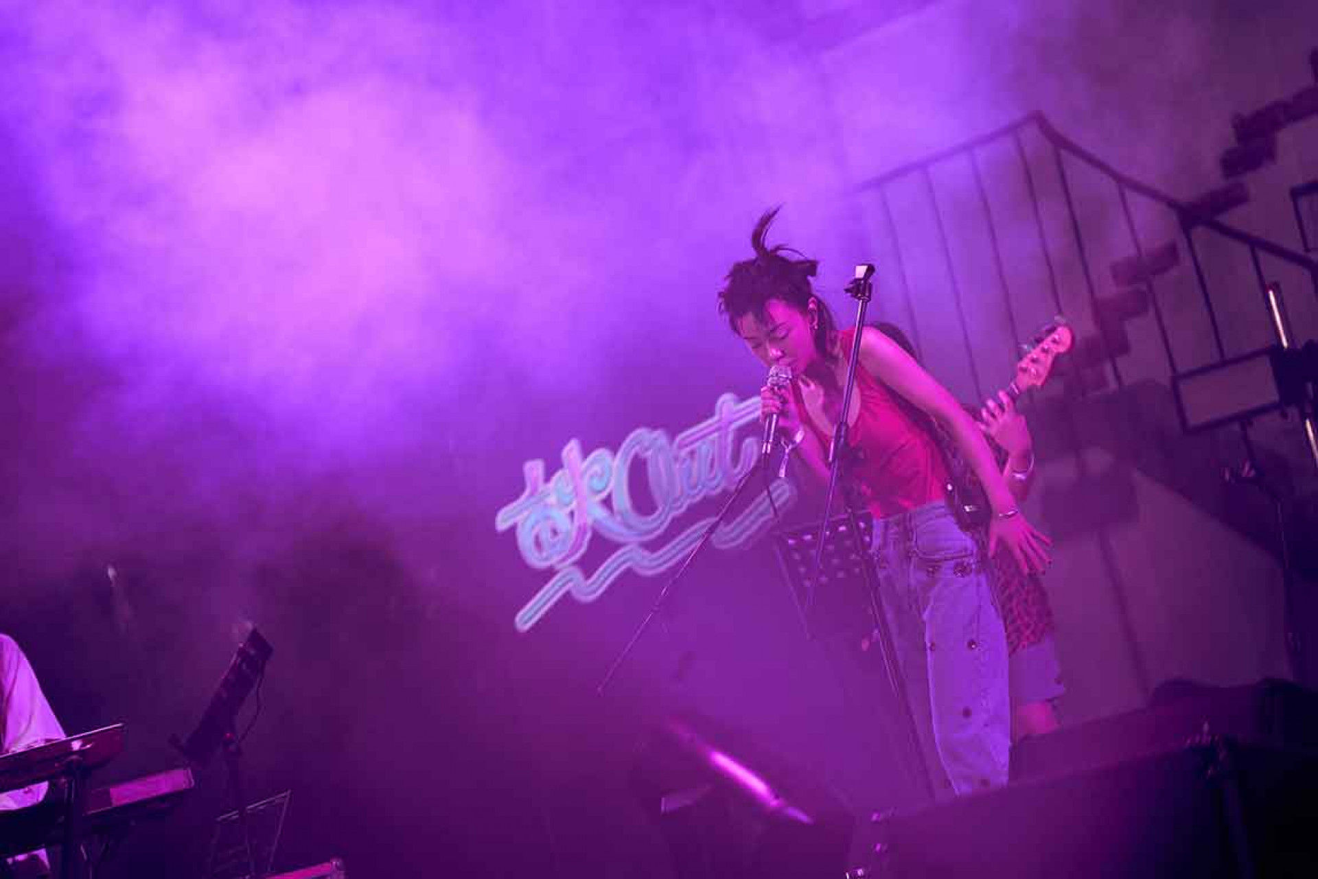 郭采潔以 Mola Oddity 主唱身份登台