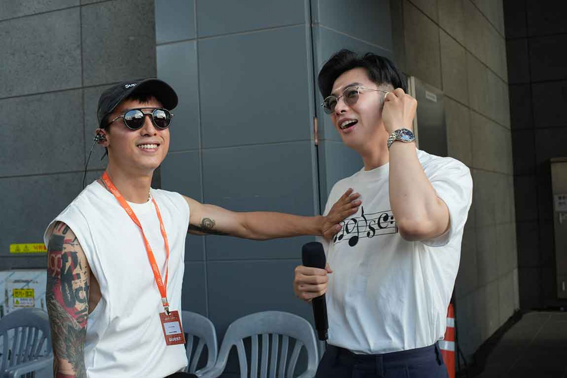 泡麵兄弟CP實現11年約定!蕭子墨攜手Anson Kong江𤒹生跨國合體舞台引爆淚海