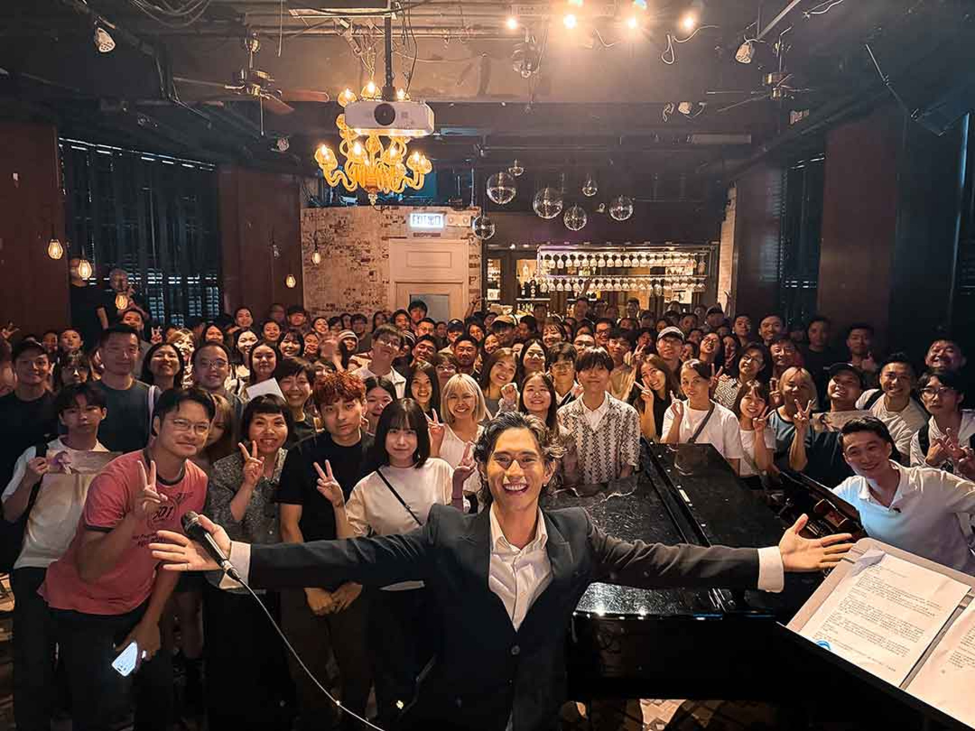 現場忠實粉絲感動落淚 柏霖說:「希望還能再來香港演出。」