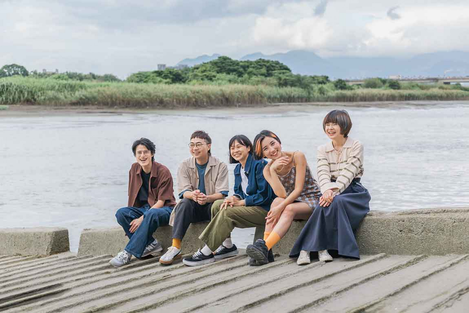 閃閃閃閃新歌〈冰結心Frozen Youth〉 唱出新版酒後的心聲