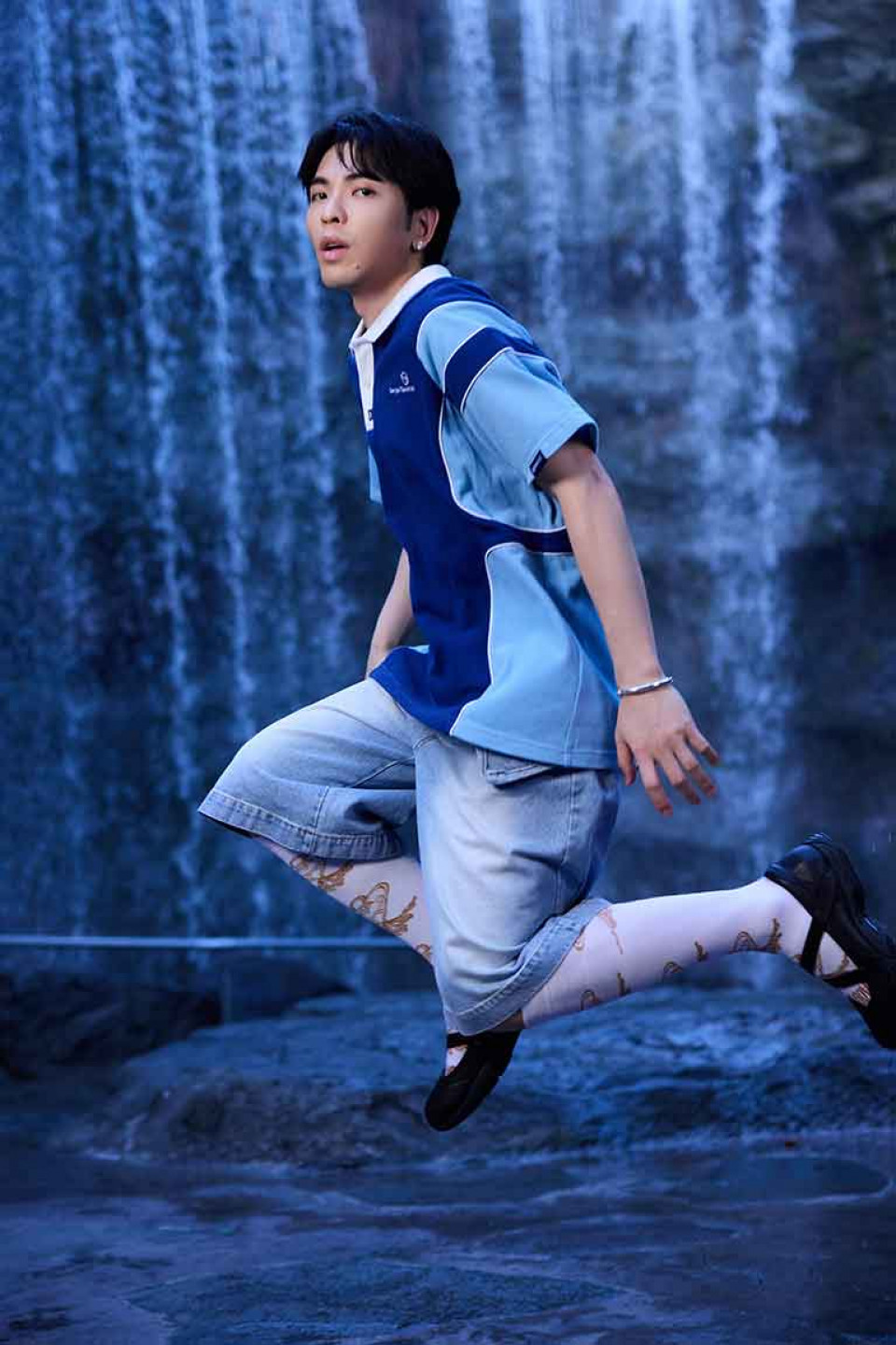 蕭敬騰與新加坡旅遊局合作的新歌〈為愛狂歡〉