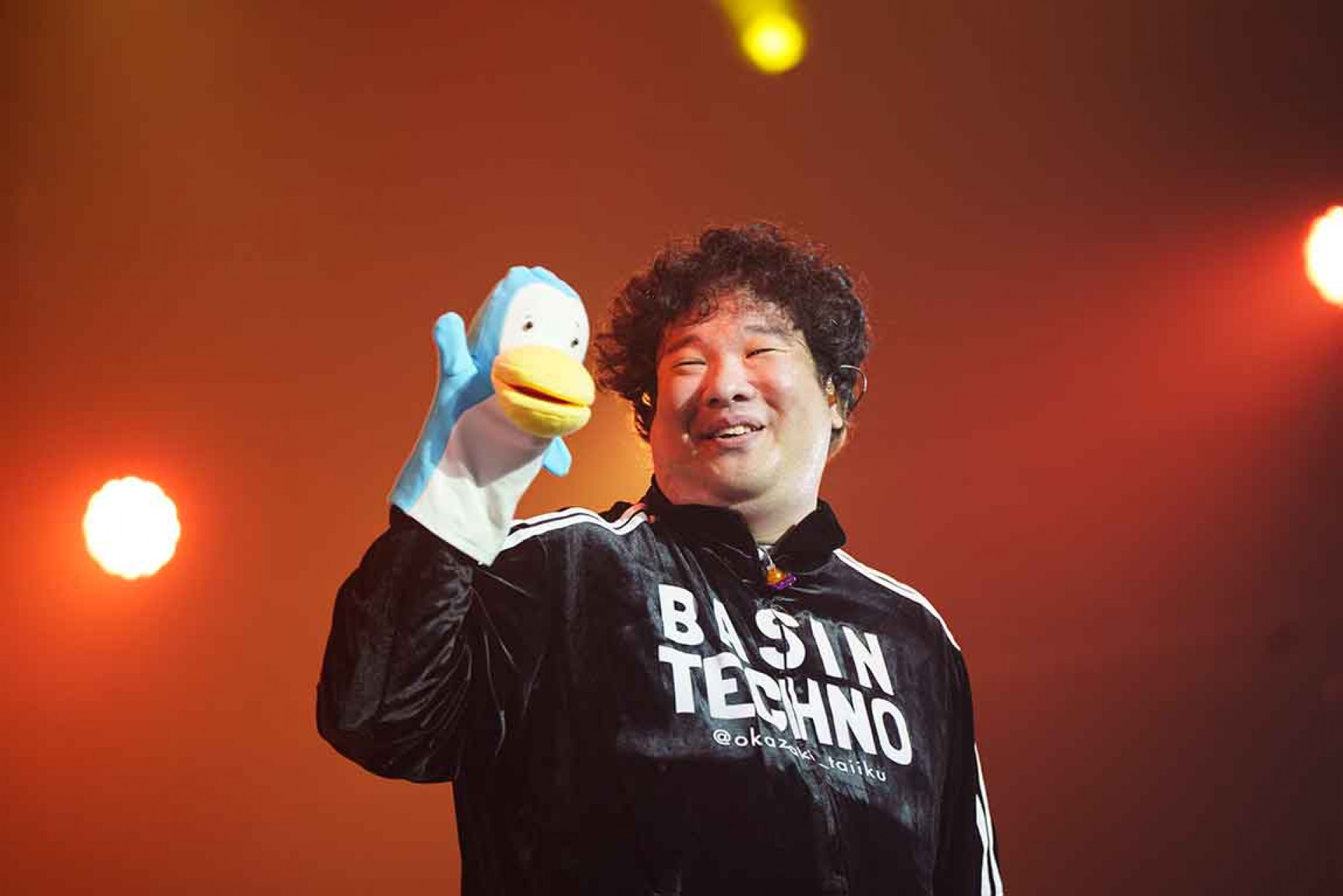 獨特舞台演出魅力,真誠與幽默並濟