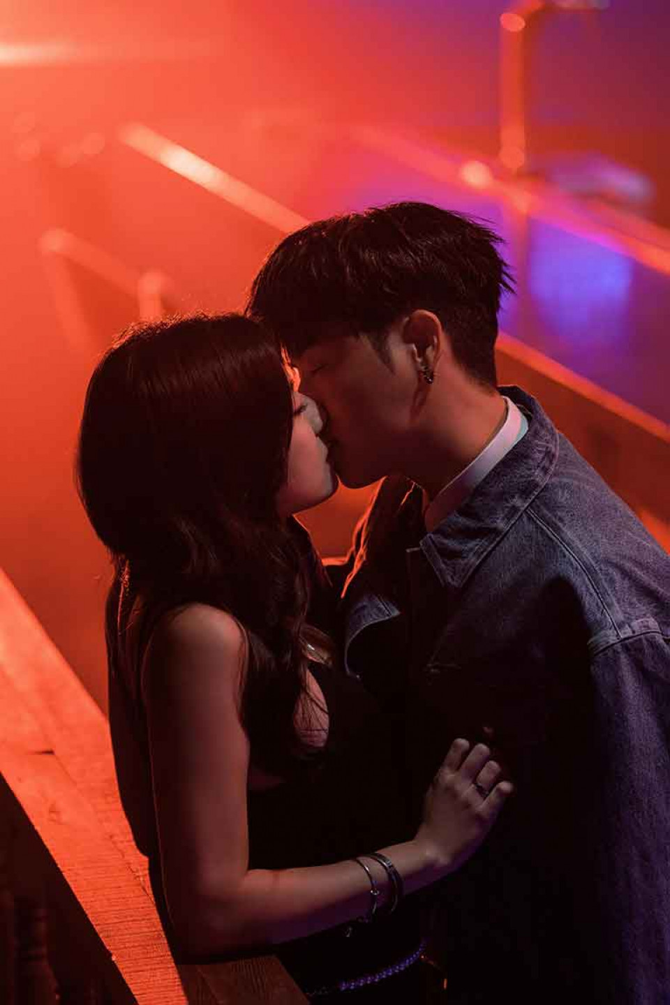 HowZ螢幕初吻大膽上演!自爆接吻秘訣「蜻蜓點水最浪漫」