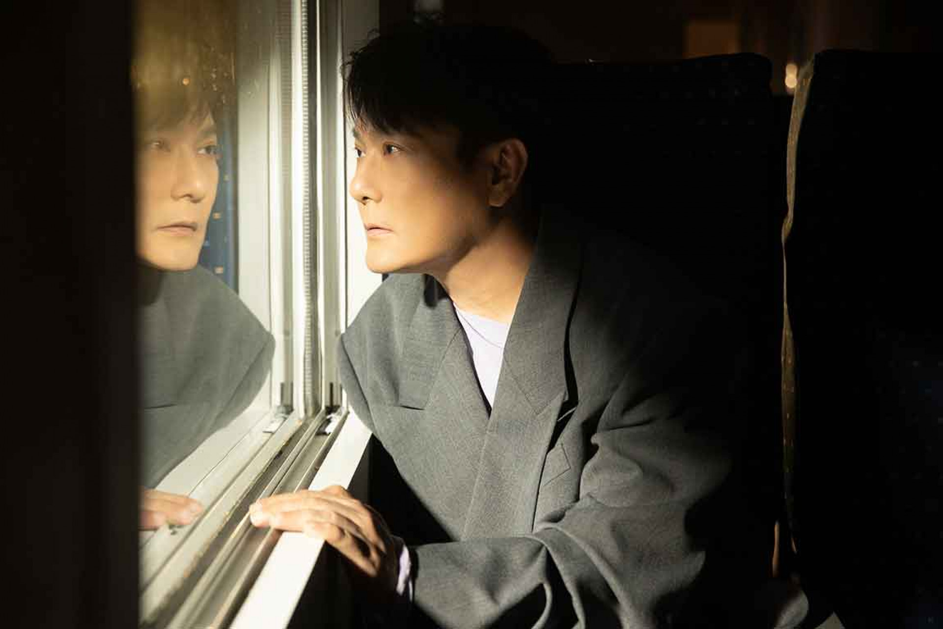 《屬於》預購空降九冠王 狂銷五萬張！累積50個冠軍 登頂2025最強華語專輯