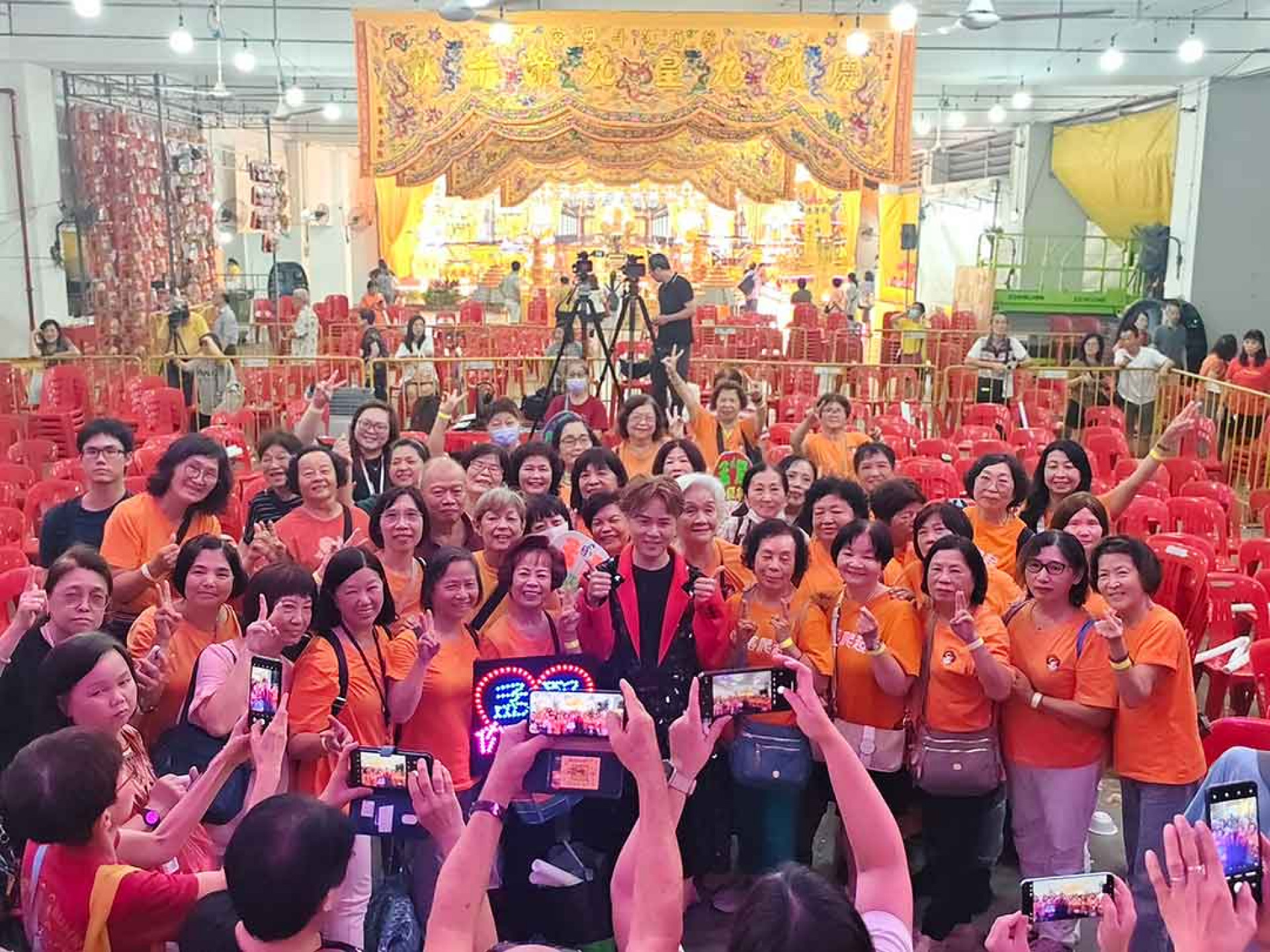 陳孟賢新加坡開唱-近百位台灣歌迷愛相隨-（全球巨星有限公司提供）-