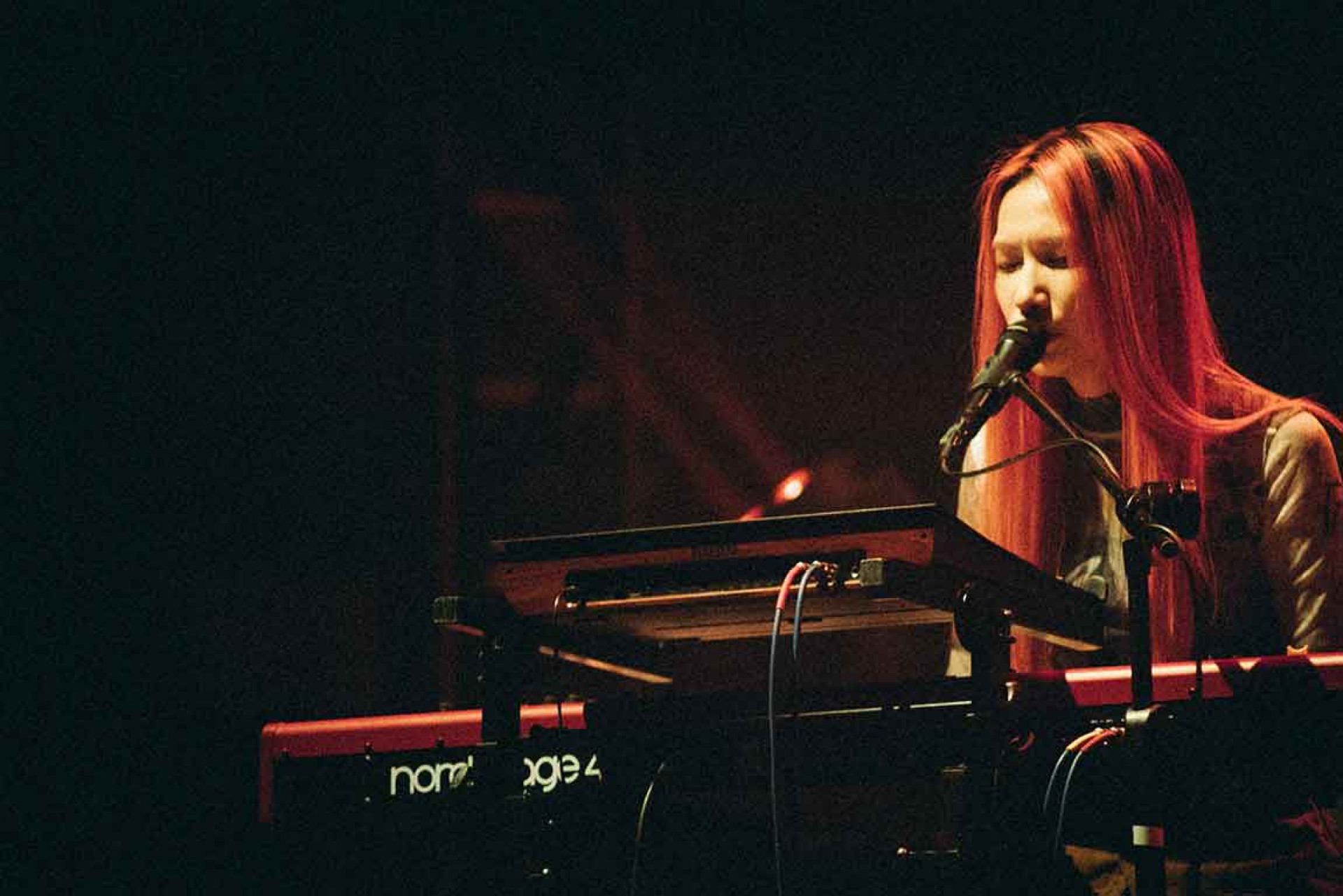 惠婷投入演唱。（相信音樂提供）