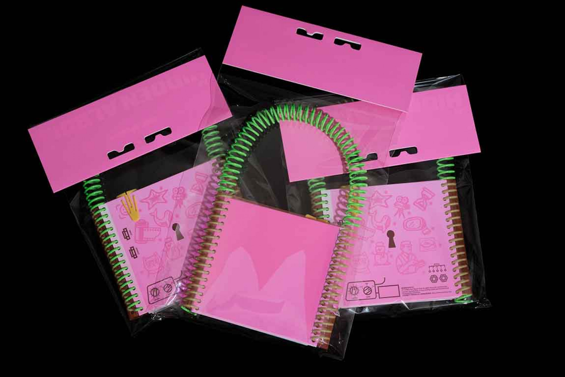 凹與山實體專輯正式發行