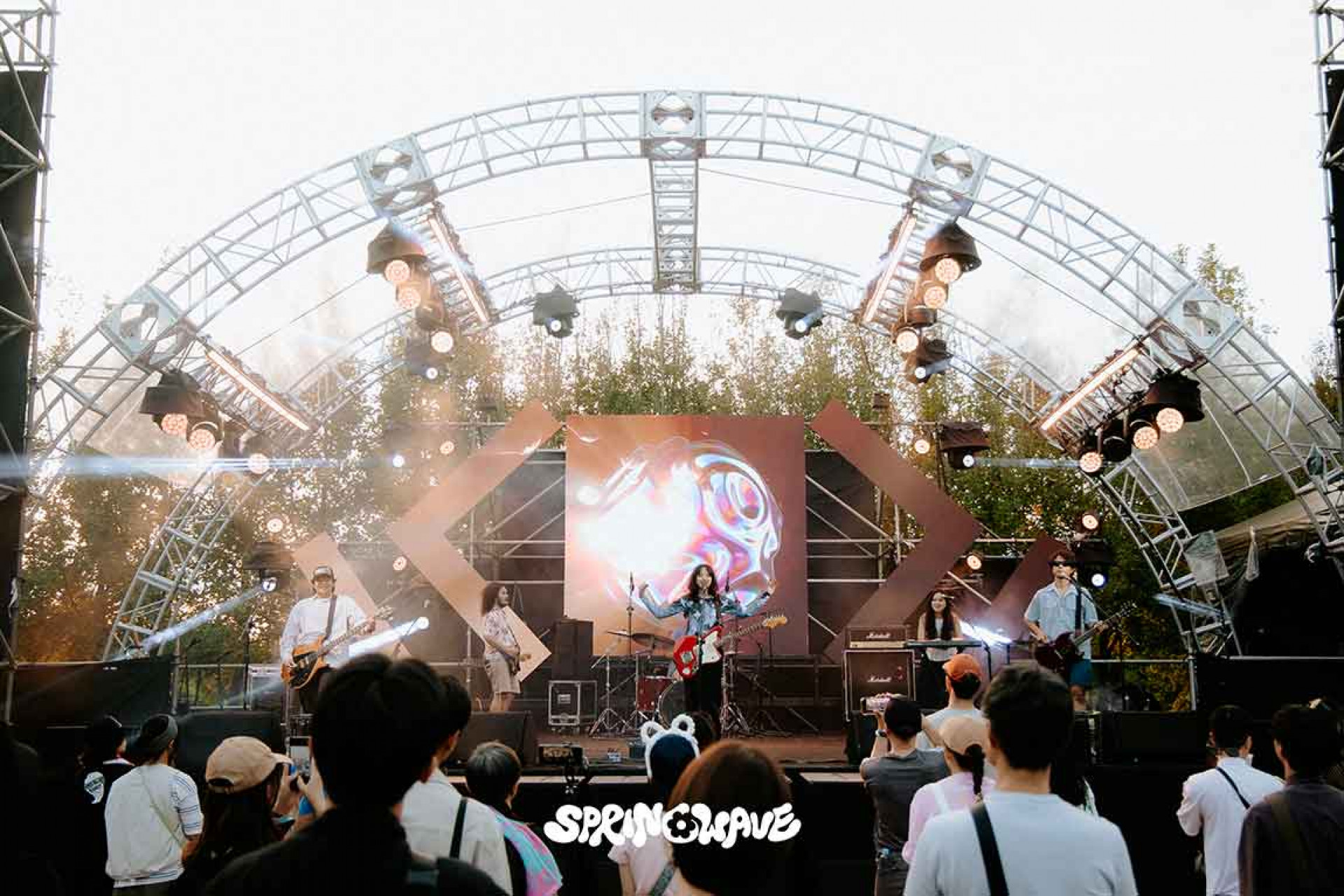 印尼樂團 Grrrl Gang 以青春旋律的獨立音色熱力登場