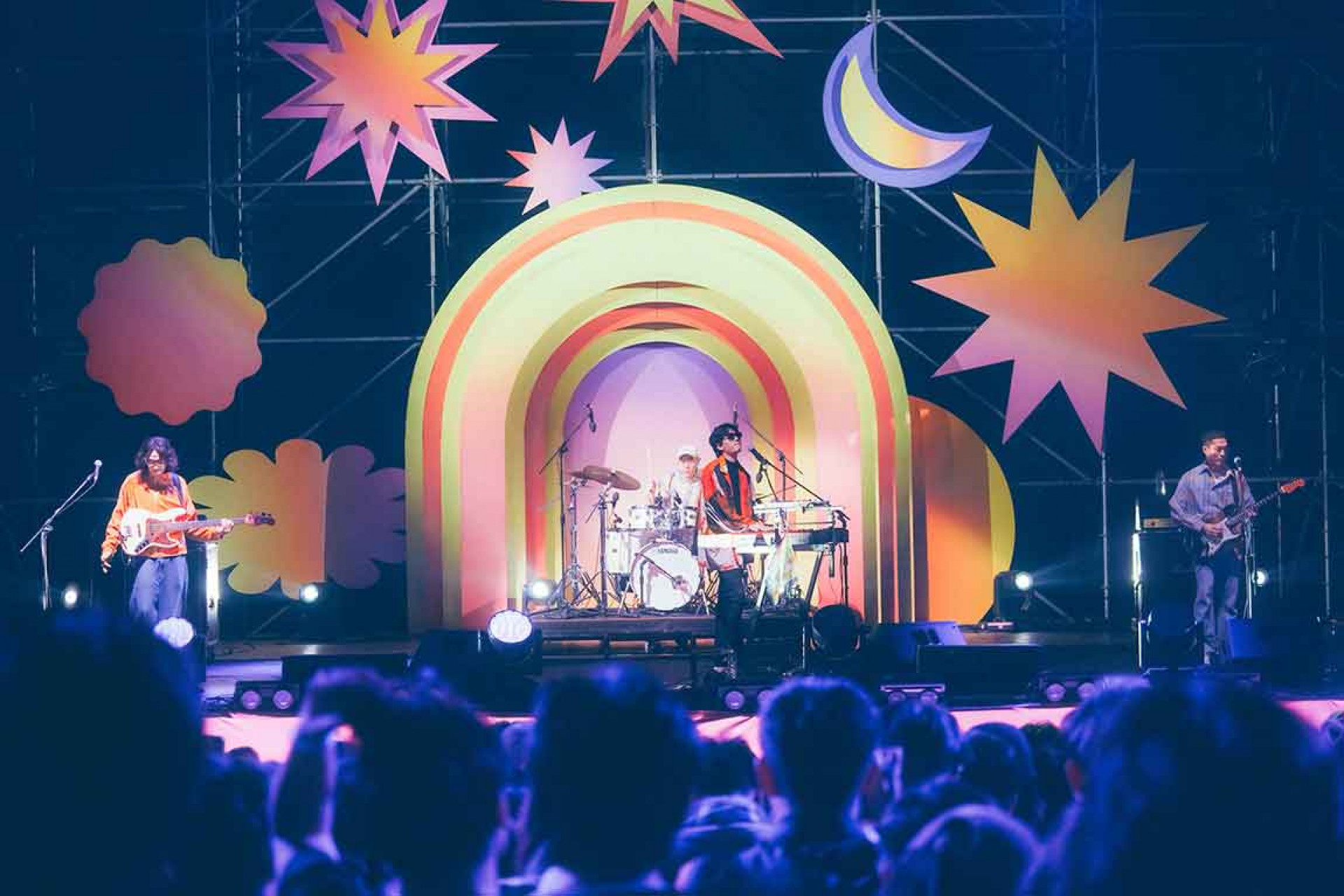 宇宙人春浪驚喜首唱〈彩虹〉。（相信音樂提供）