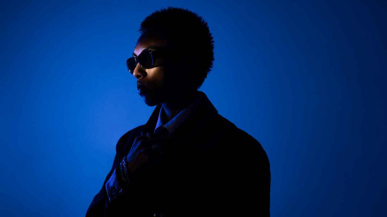 Lizi栗子推首張專輯《Off the Chain》主打〈不哭〉攜手Gummy B詮釋內心轉變