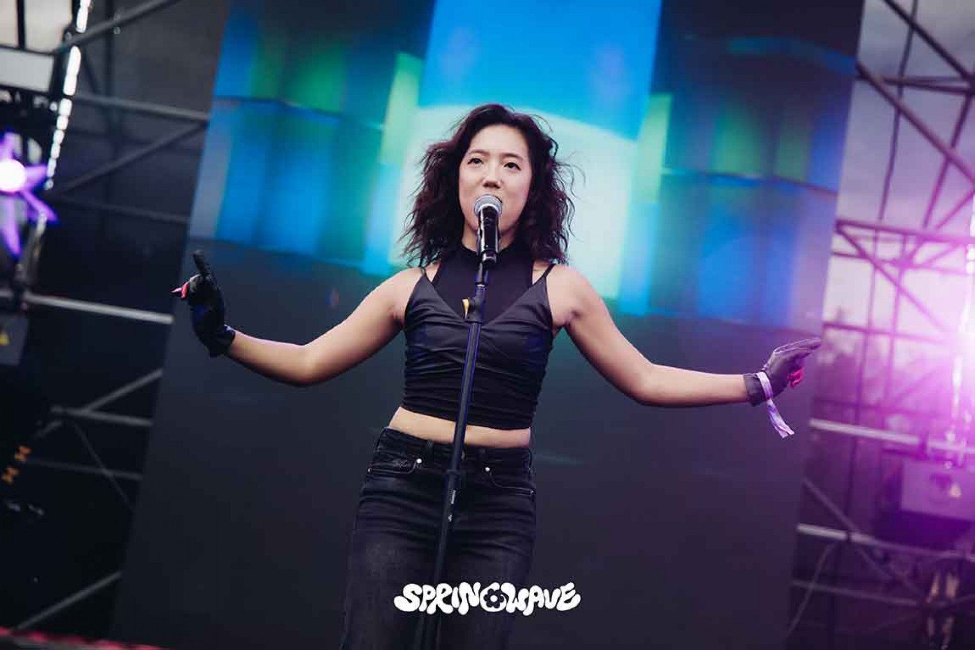 李竺芯首度以完整樂團編制登上春浪舞台