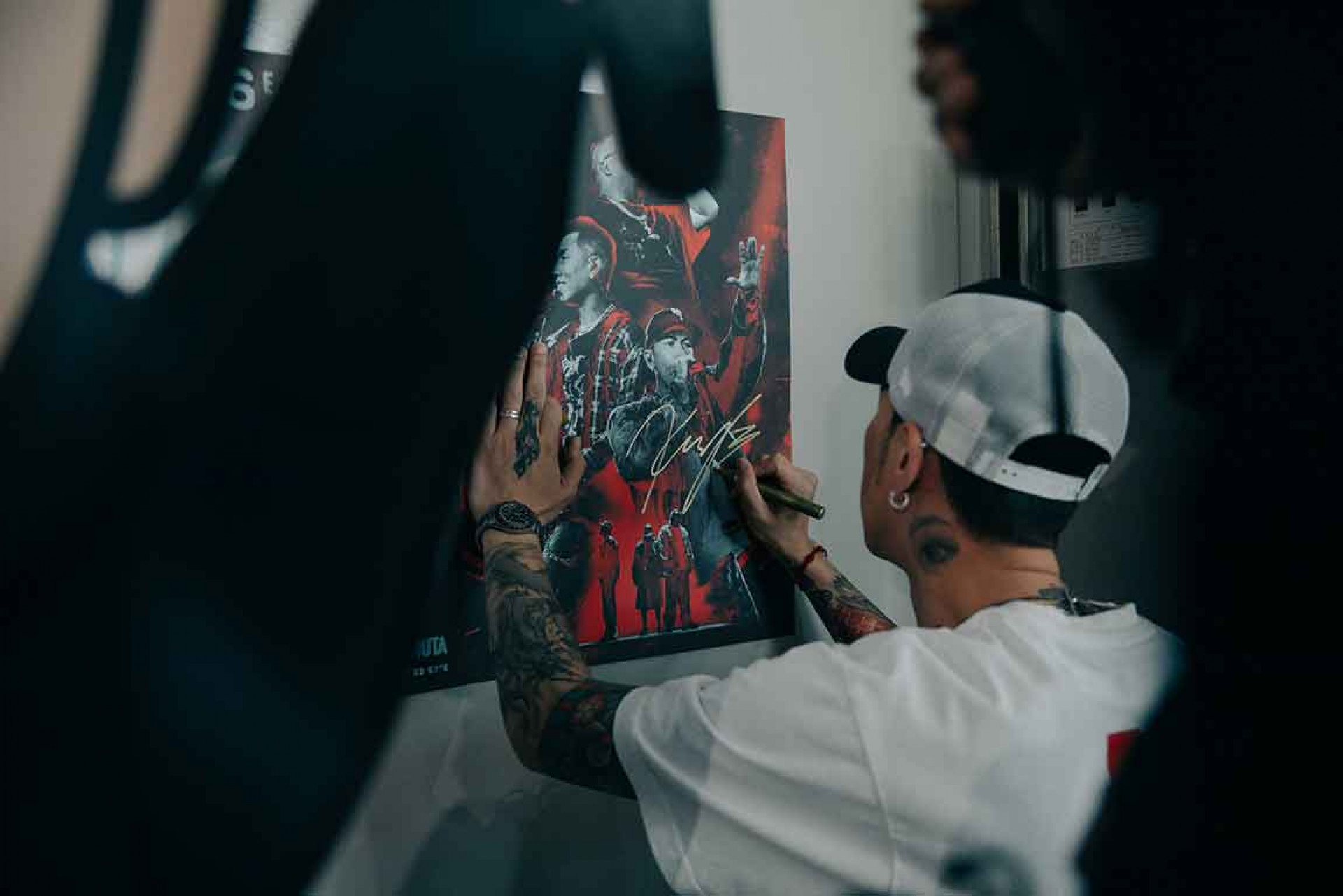 頑童在台中捷運留下簽名驚喜