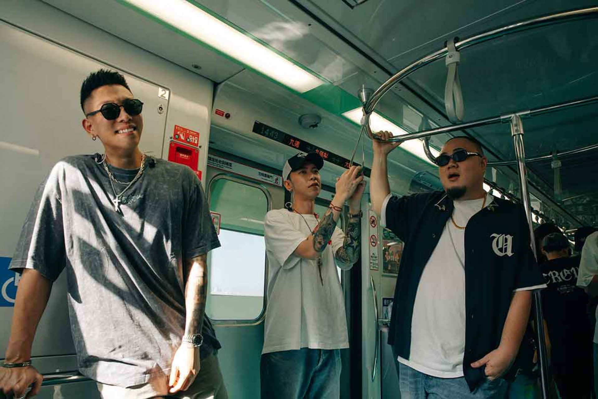 頑童搭台中捷運上班