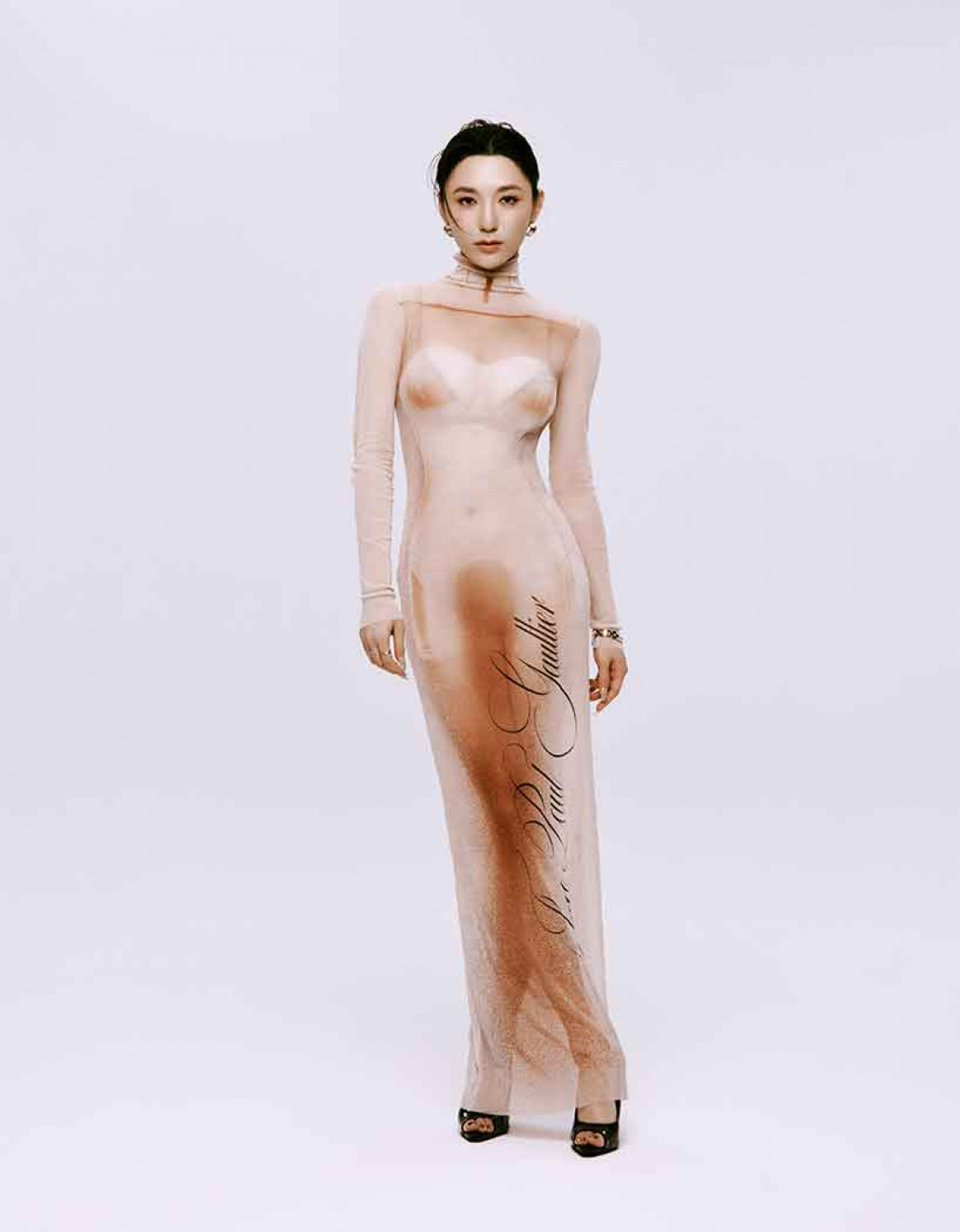 Haezee黃瑋昕醞釀三年 全新個人創作專輯《UNLOCKED》