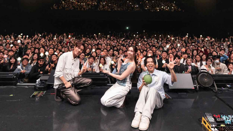 告五人LIVE魅力席捲日本！雲安成為首位「哥吉拉吉他」演出音樂人 派巨獸經典咆哮坐鎮