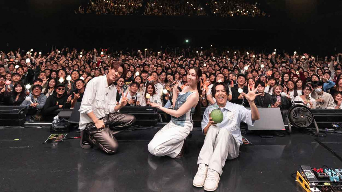 告五人LIVE魅力席捲日本！雲安成為首位「哥吉拉吉他」演出音樂人 派巨獸經典咆哮坐鎮