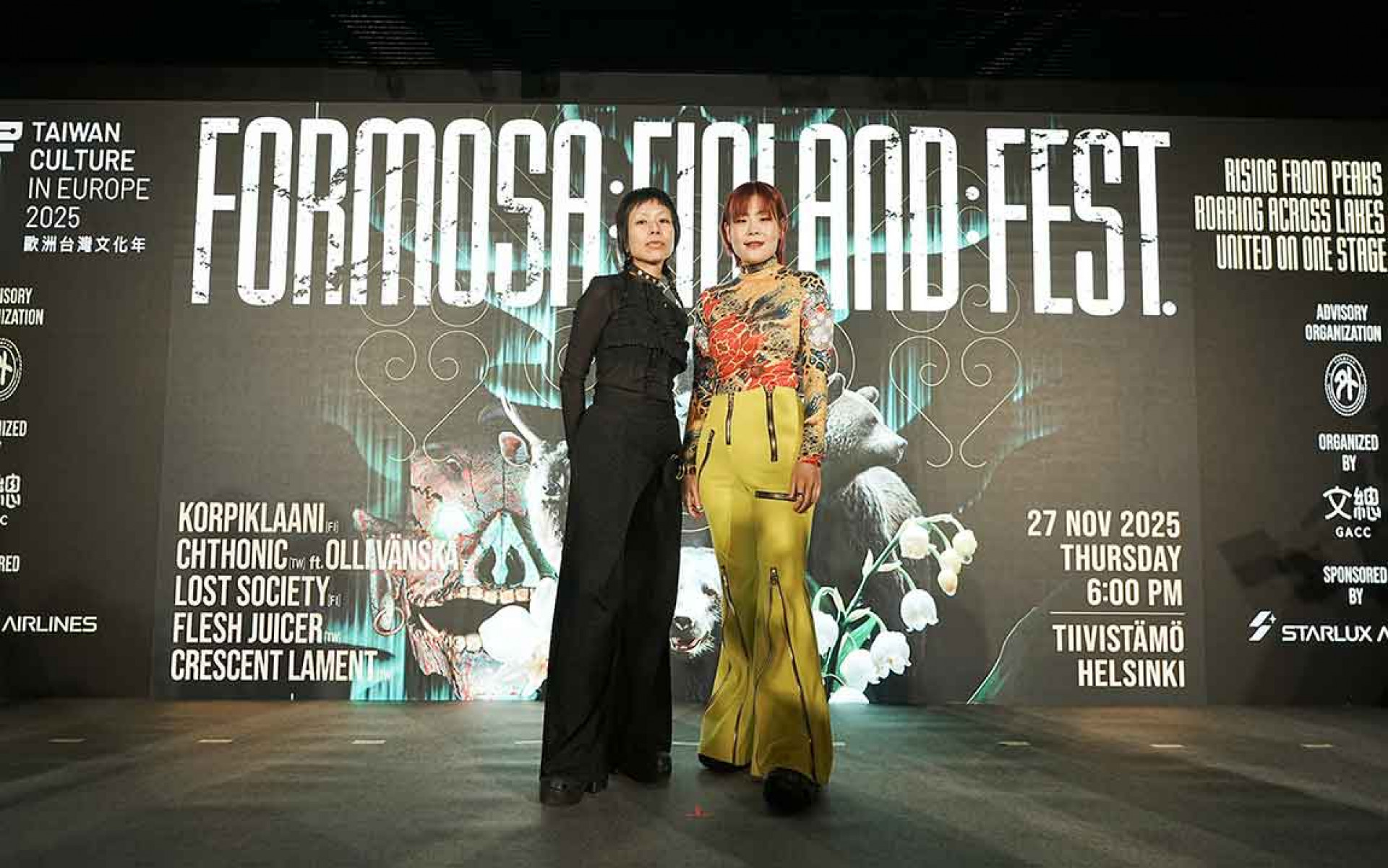 Sonia Calico(右)與服裝設計師Jenn Lee (左)