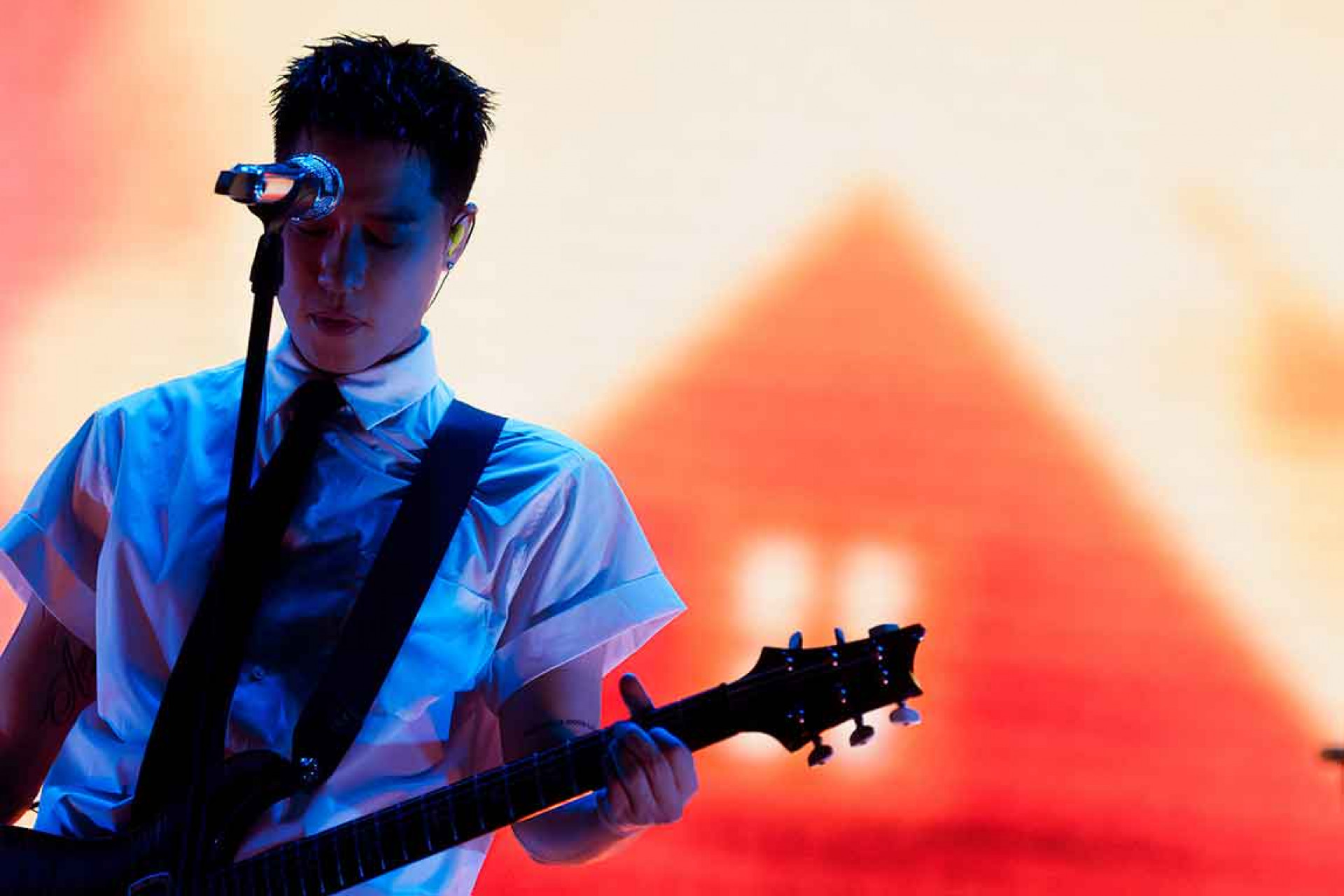 周湯豪化身氣場全開的態度Rapper