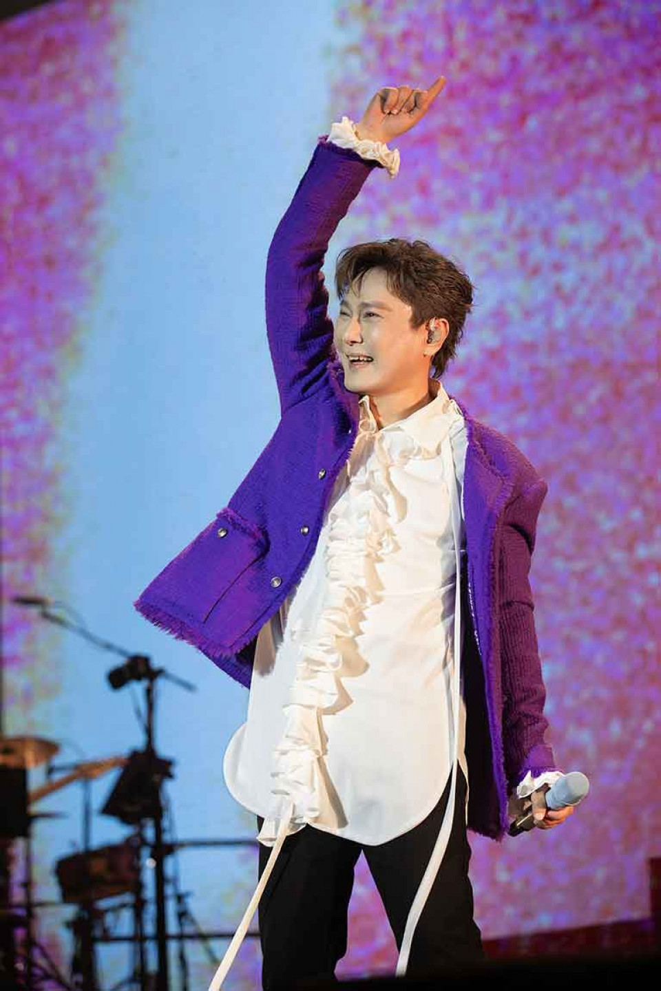 情歌王子巴黎限定造型曝!電翻張太太們