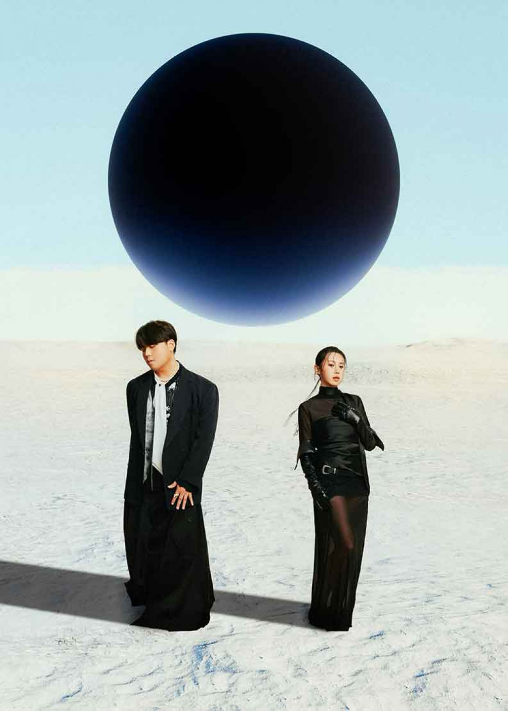 《Waste Land》實體專輯找來葛萊美最佳唱片包裝設計的設計師于薇操刀