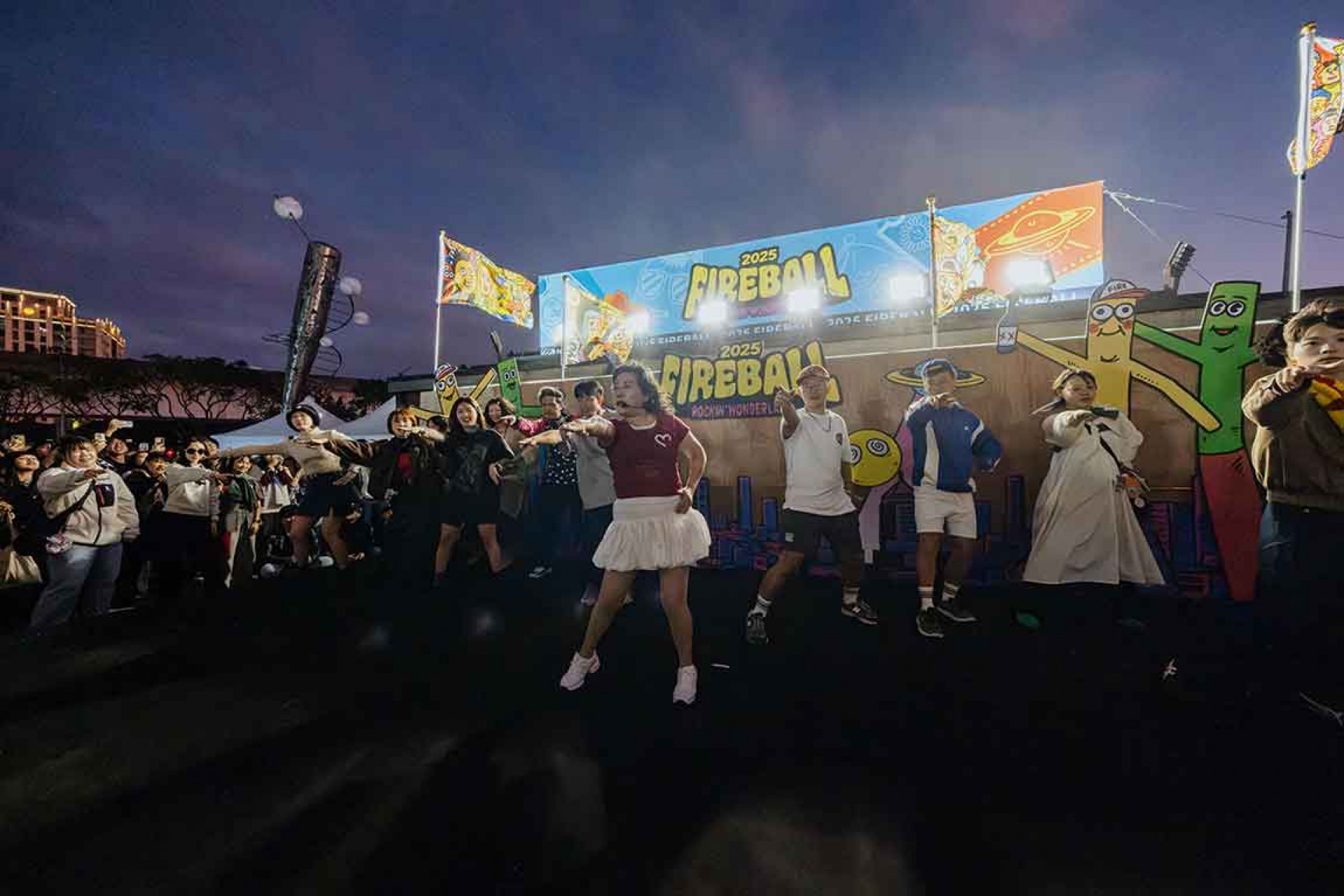 美鳳老師爆棚人氣網友直呼:「明年上大舞台!」