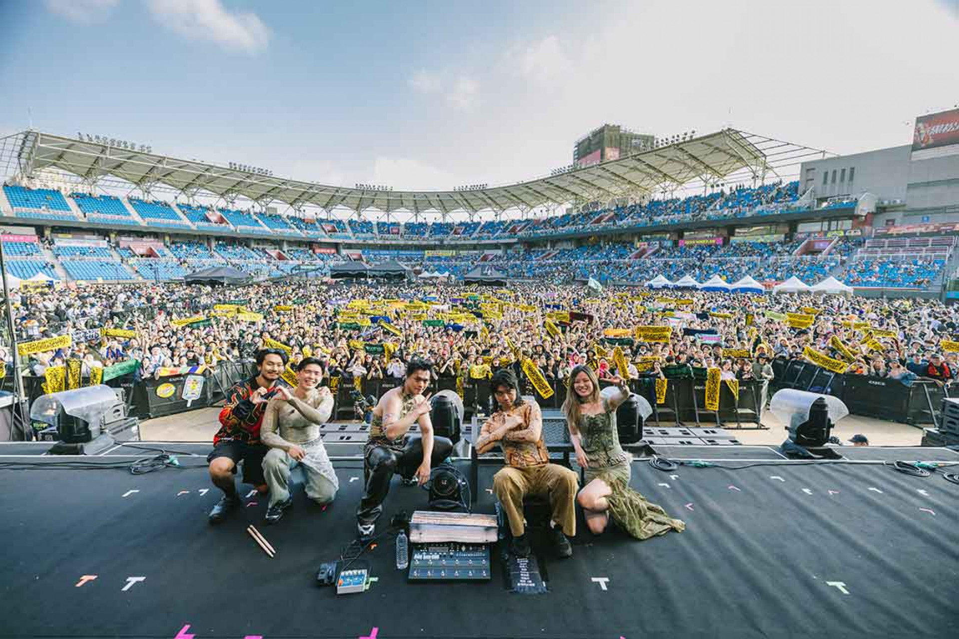 火球好友「美秀集團」貫徹「賽博臺客」美學