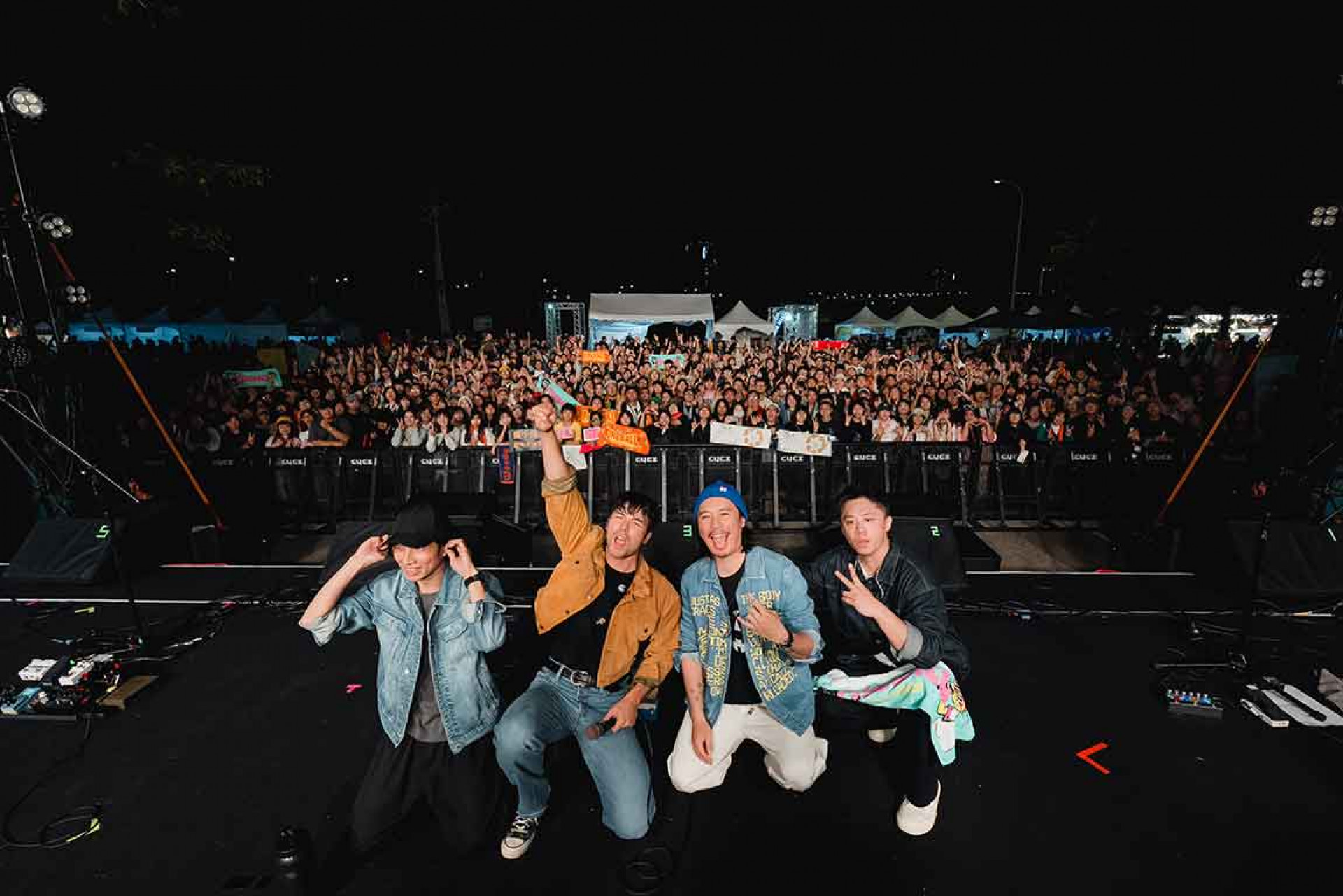 由鳳小岳領軍的「鳳小岳&壓克力柿子」首登火球祭舞台