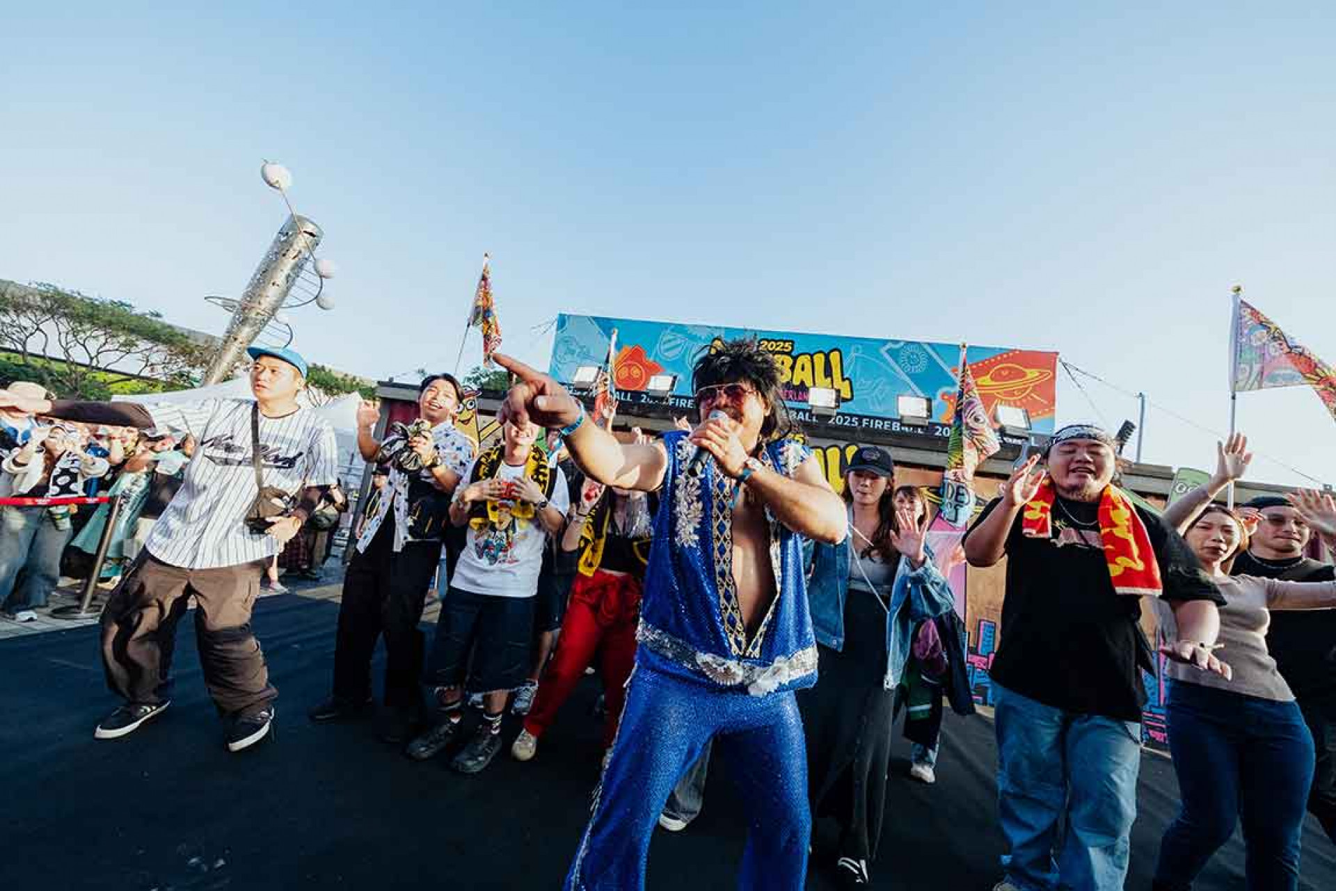 每每出歌必造成迷因炫風的巴大雄在火球村登場