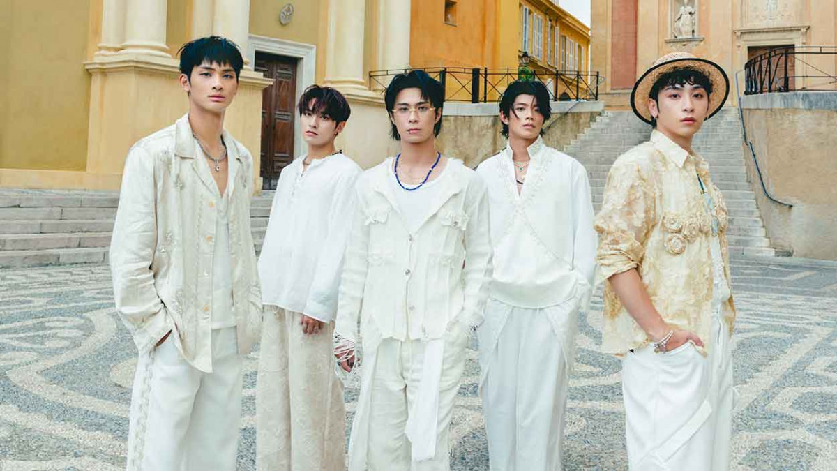 人氣男團FEniX全新大碟《參》三度進化！首波主打〈我就是無法失去你〉飛行9900公里前進南法拍MV