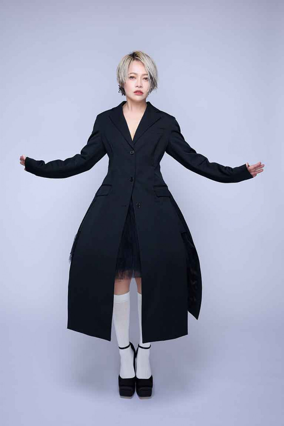 戴愛玲火力全開！企業搶翻指定最嗨氣氛尾牙天后！（華納音樂 提供）