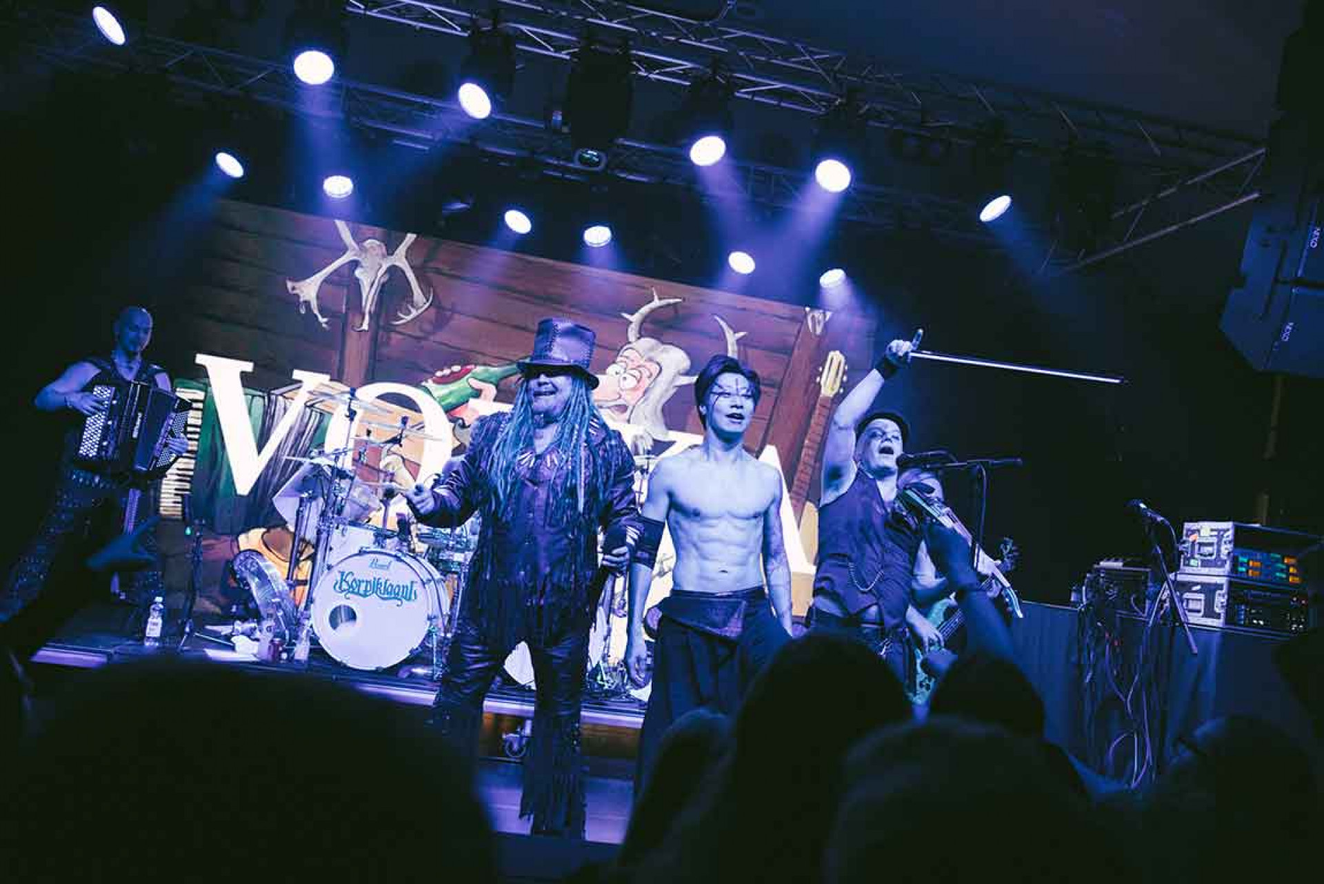 Freddy驚喜與芬蘭國民樂團Korpiklaani、知名小提琴手 Olli Vänskä合體共演