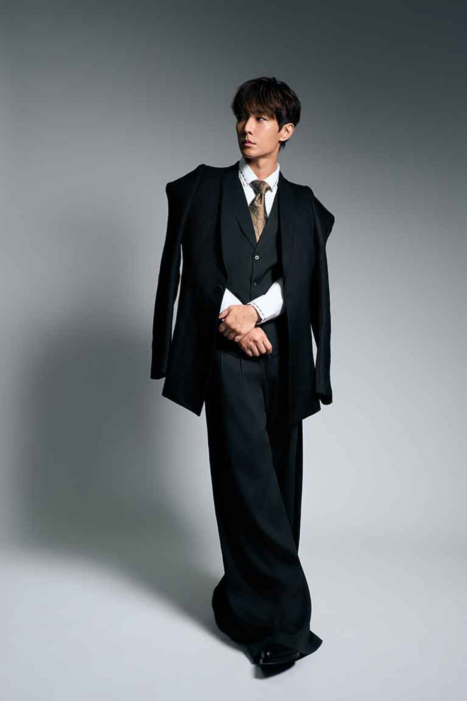 炎亞綸親選曼谷揭開《Ikigai》巡演首部曲：演唱會是相遇！我想在願意聽你說話的城市唱歌 (晴空鳥 提供）