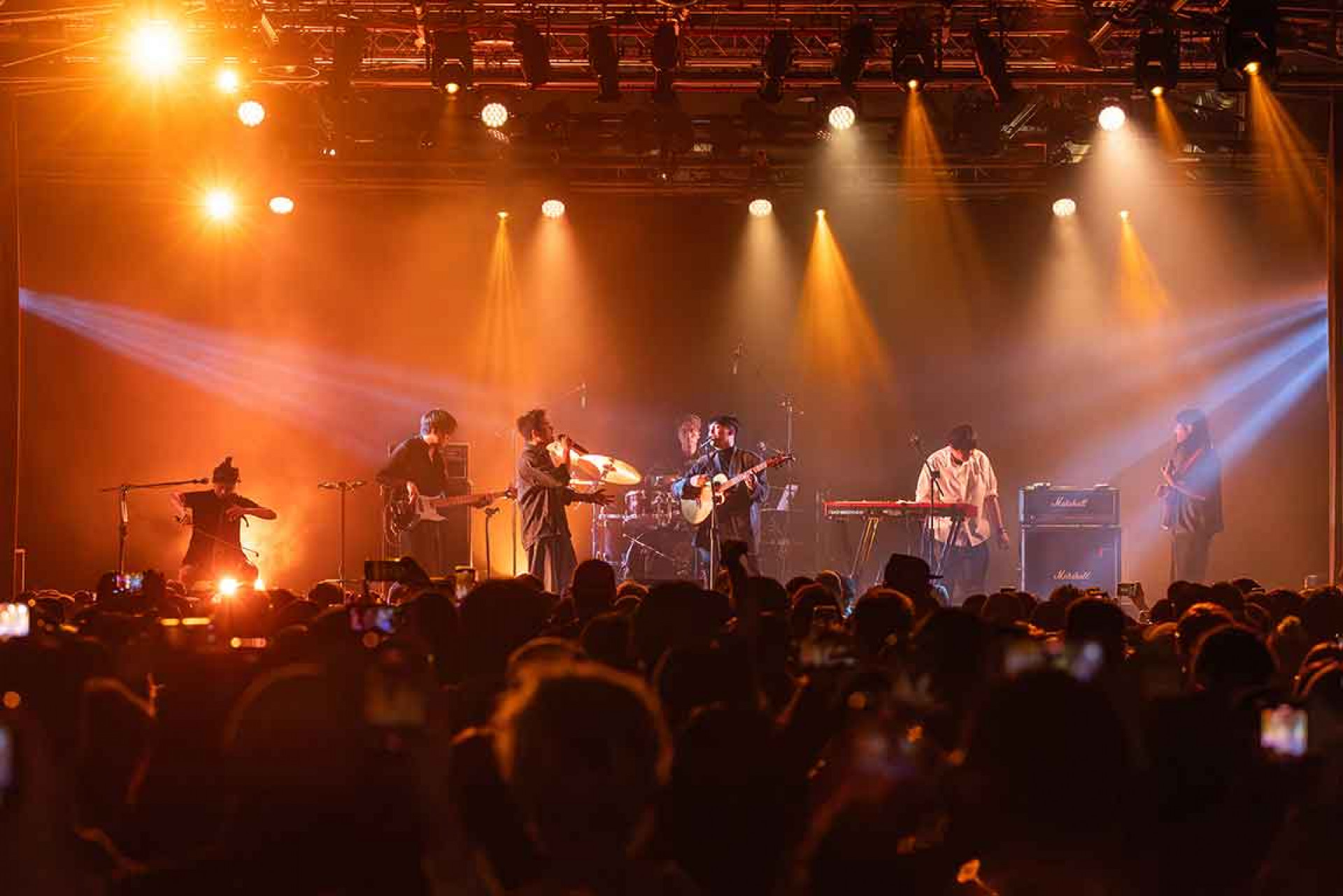 「老王樂隊 ft. 四分衛阿山 ft