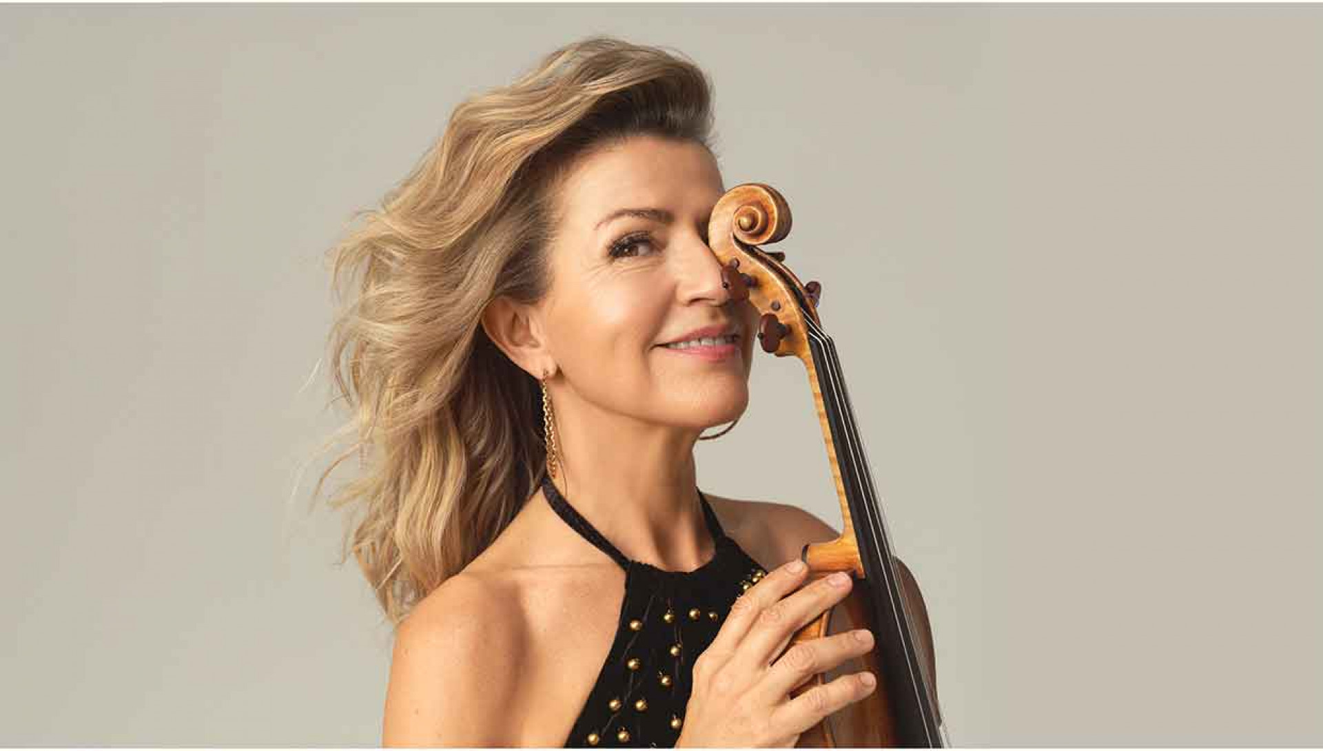 當代樂壇最受推崇的傳奇人物——小提琴天后安‧蘇菲‧慕特（Anne-Sophie Mutter）