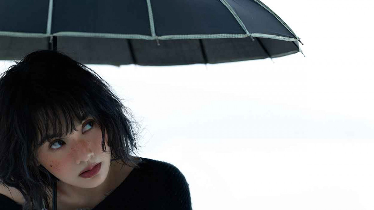 以視覺詮釋內心波瀾 楊丞琳〈獨白》MV上線 締造情感共鳴盛宴